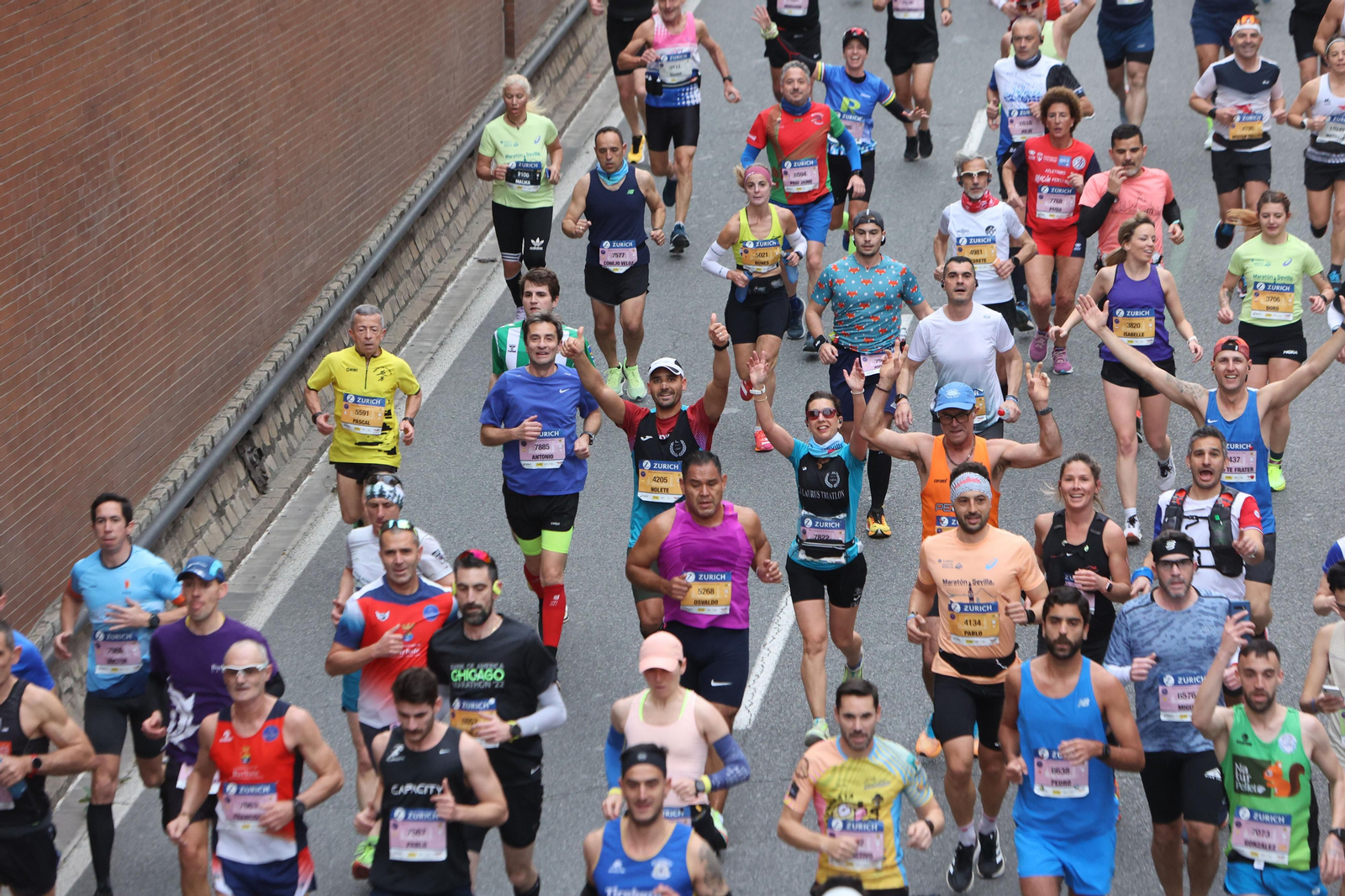 Búscate en la maratón de Sevilla 05