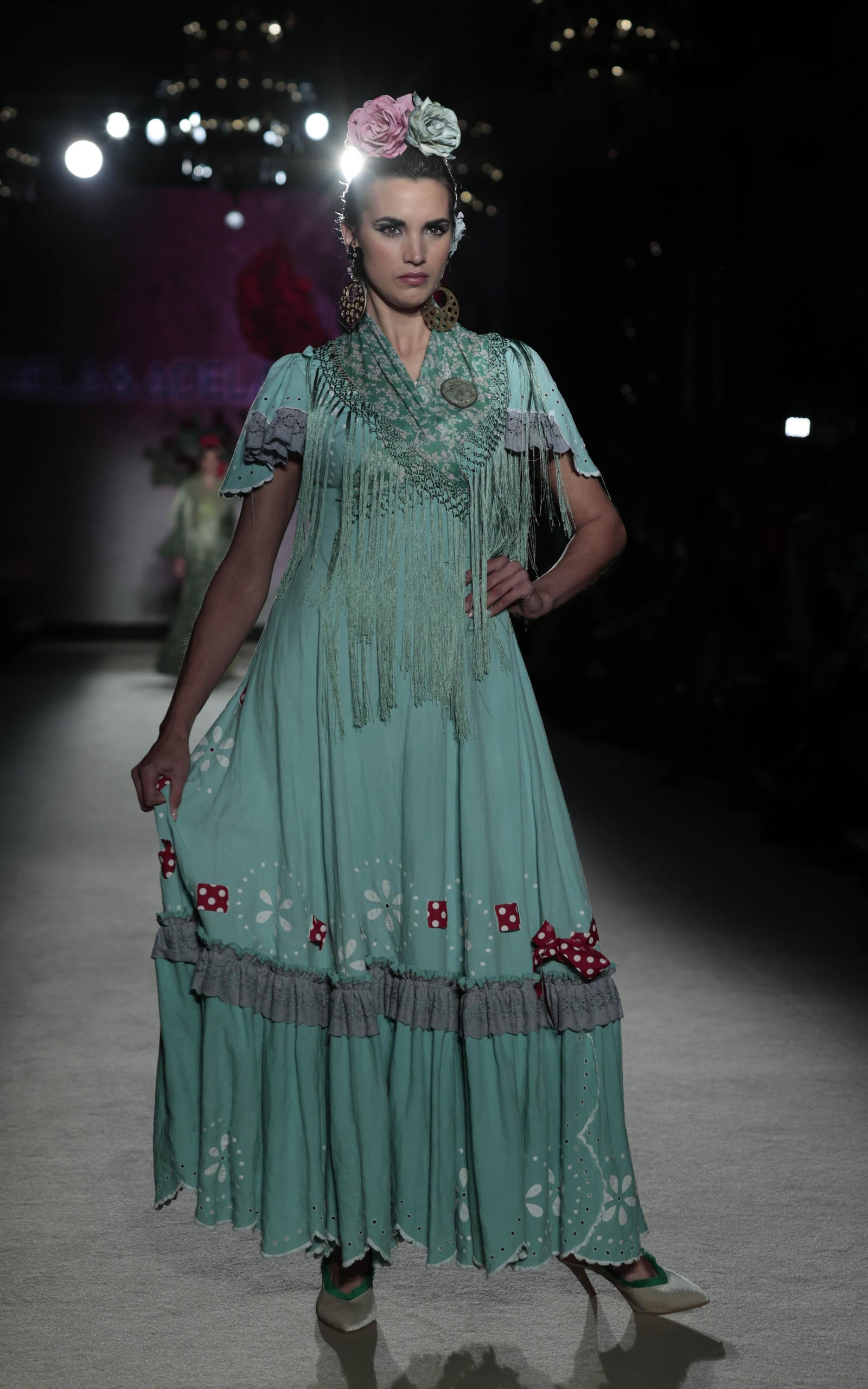 El desfile de Ángela y Adela en We Love flamenco, todas las fotos