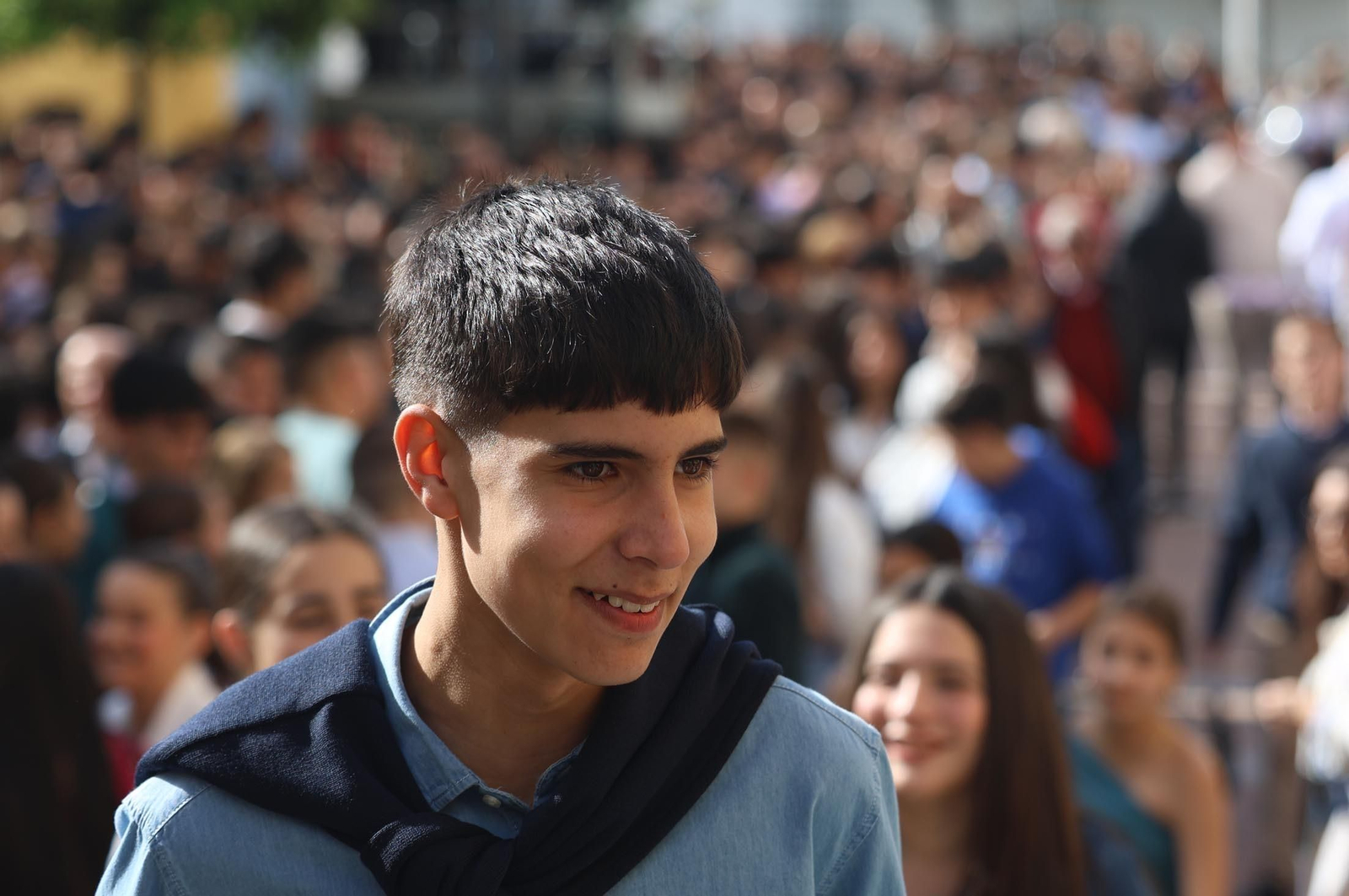 Las mejores imágenes del Lunes Santo en Huelva: Hermandad de las Tres Caídas