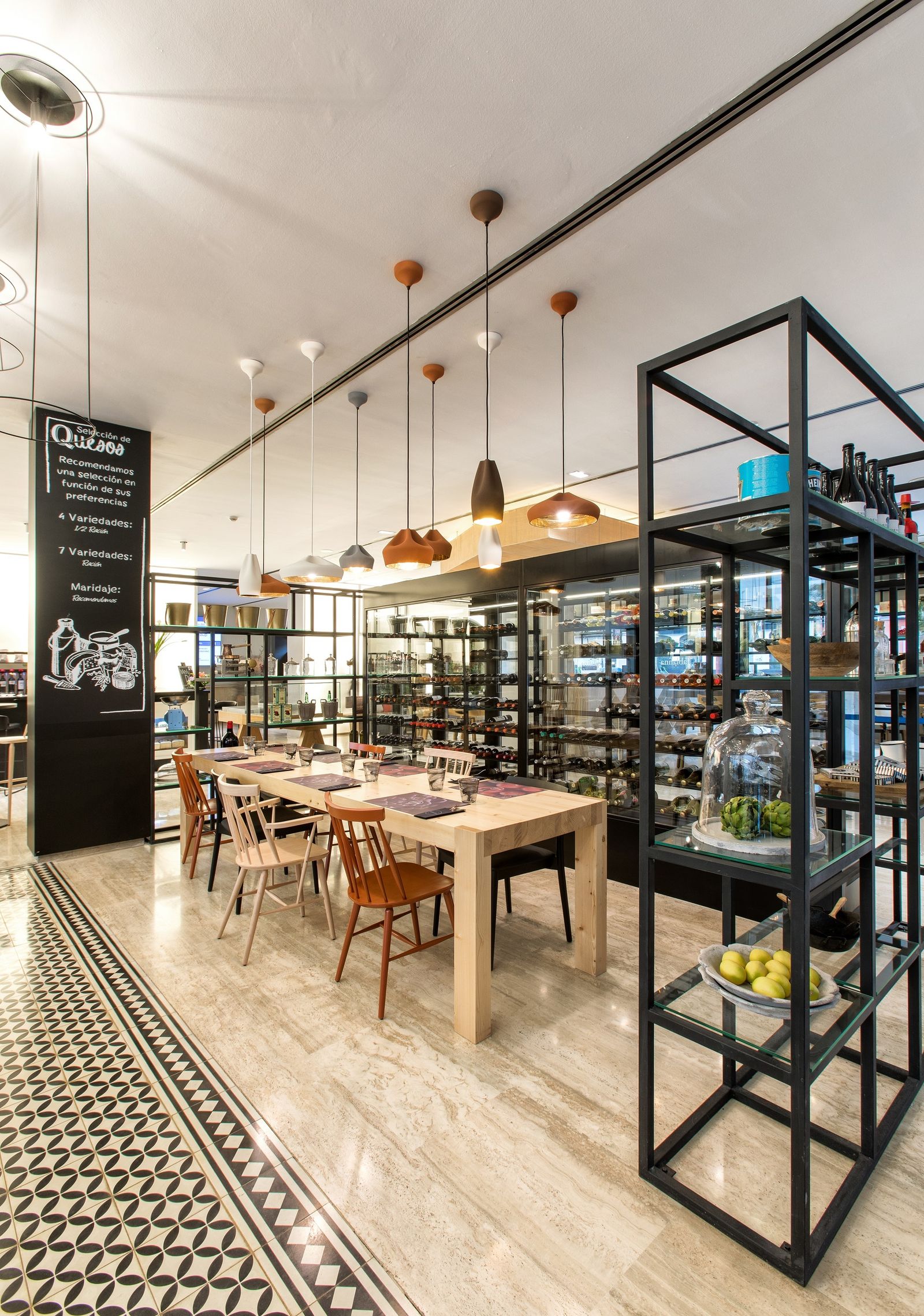 Zona de barra de Tablafina Sevilla.