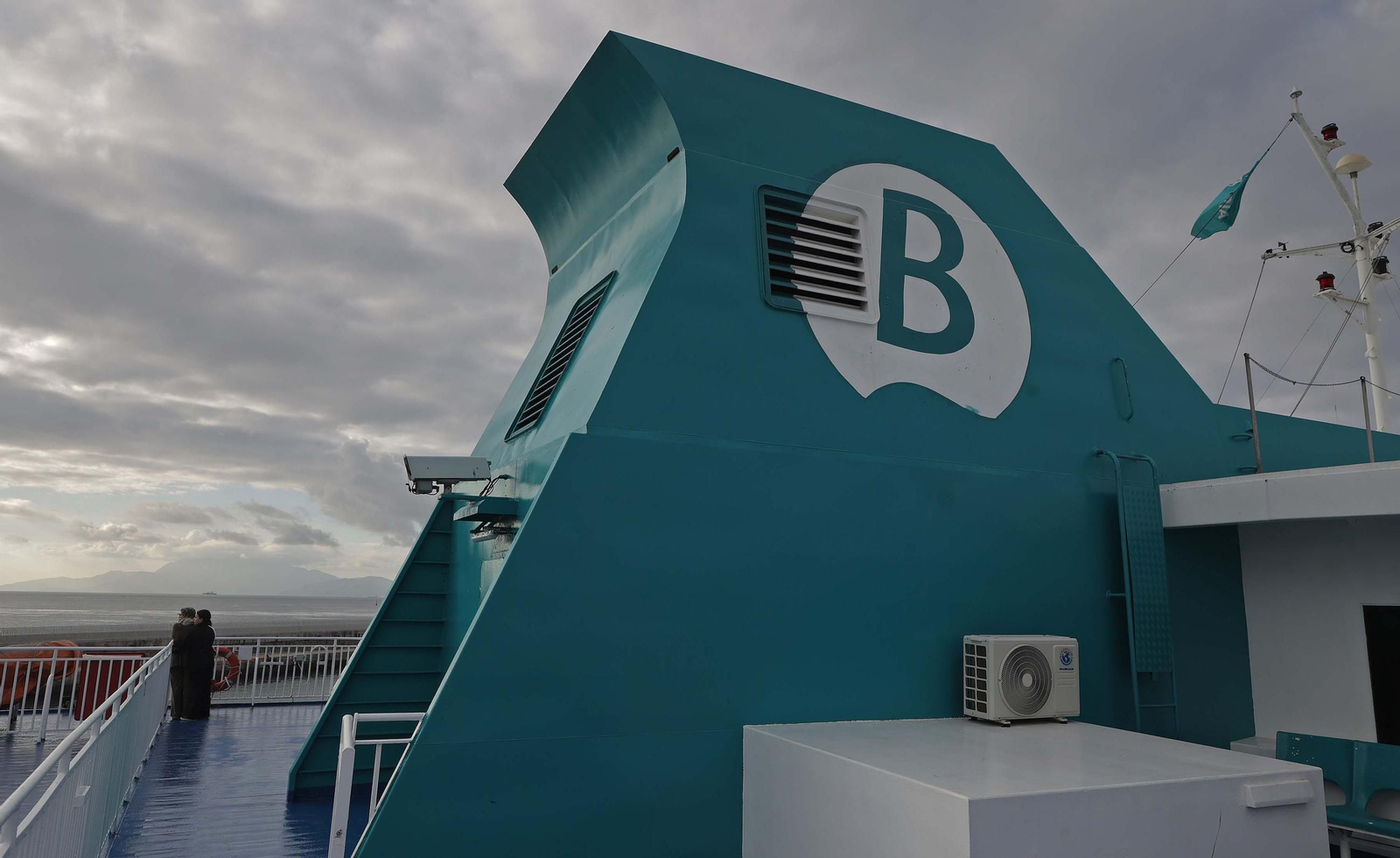 Así fue el primer viaje del 'Avemar Dos' entre Tarifa y Tánger con Baleària, en imágenes