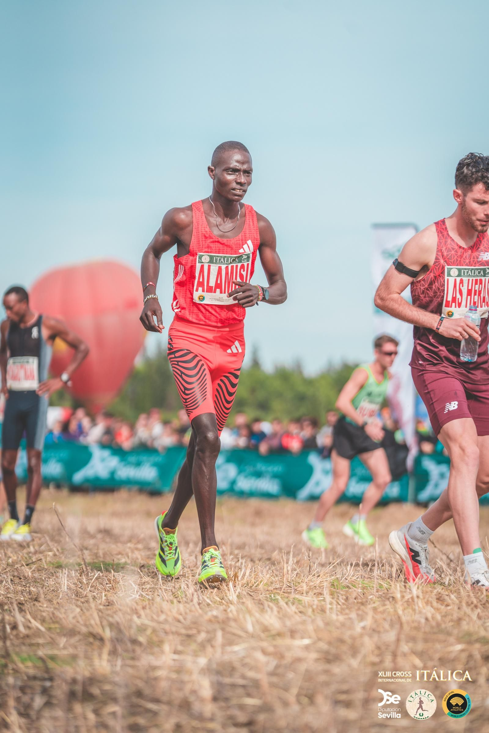 Búscate en las fotos del Cross de Itálica 2025 | 12