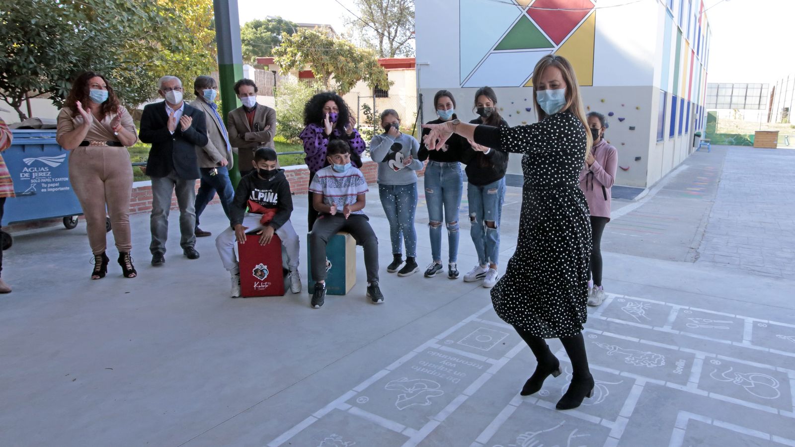 Presentación de la 'oca flamenca' en el colegio San Juan de Dios