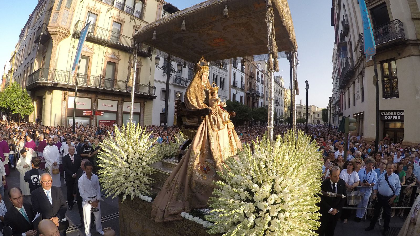Las procesión de la Virgen de los Reyes