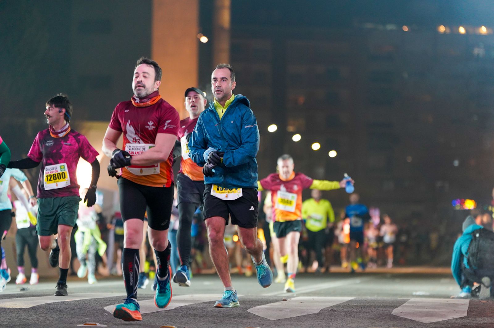 En imágenes: búscate en tu llegada a meta de la Carrera de San Antón 2026 (10)