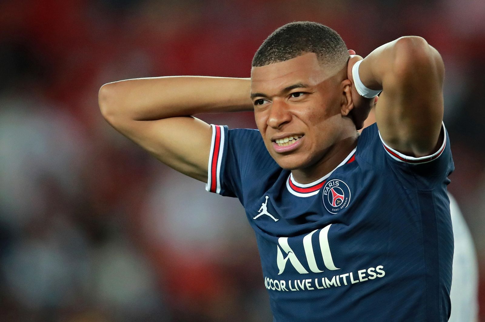 Mbappé, en la primera jornada de la Liga francesa frente al Estrasburgo.