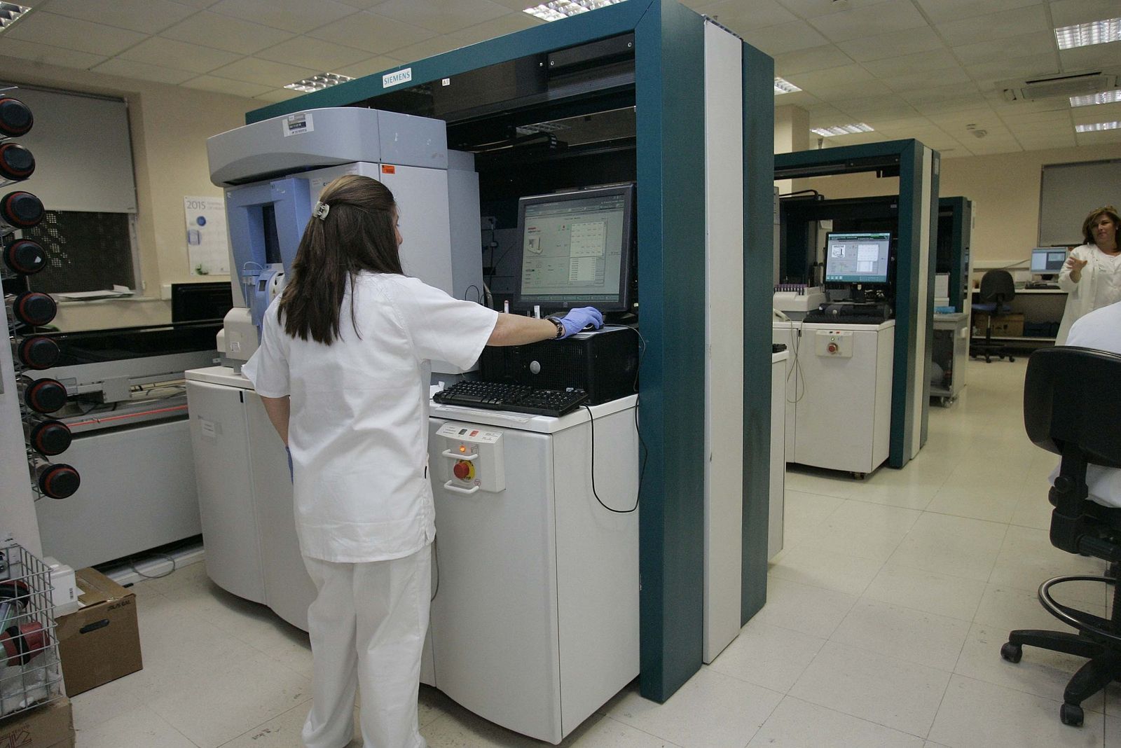 Juan Carlos Pérez Navas y Adriana Valverde durante su análisis de la ejecución presupuestaria de 2016.