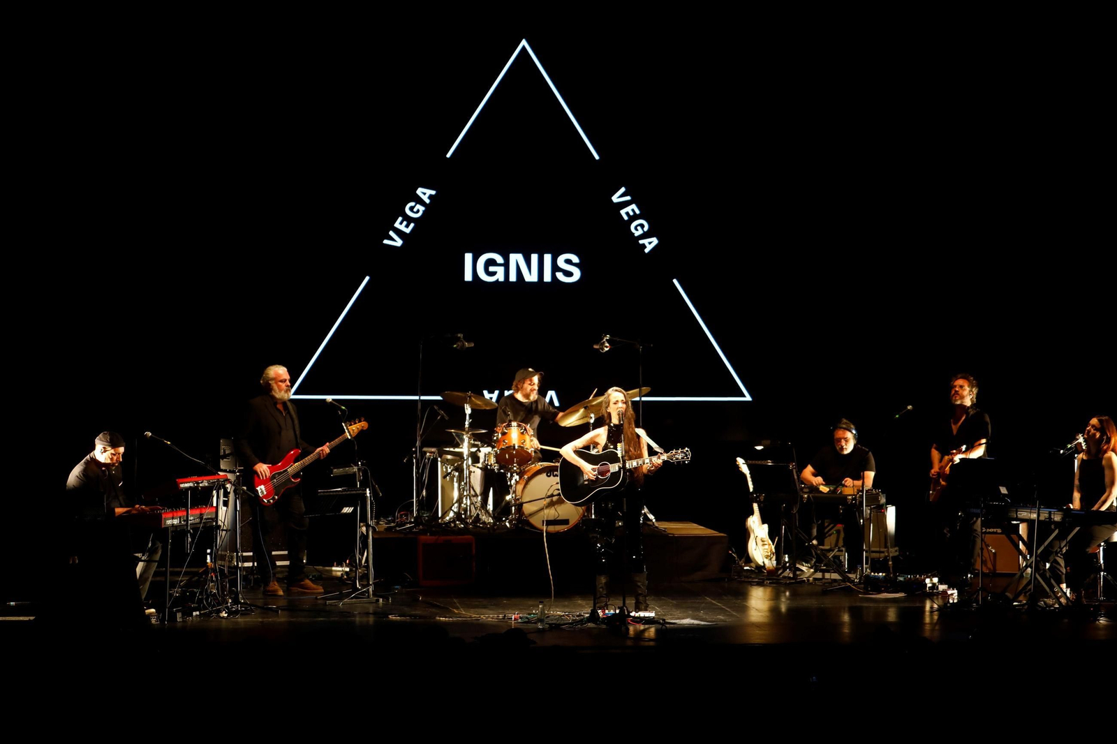 Las mejores imágenes del concierto de Vega en el Festival de la Guitarra de Córdoba