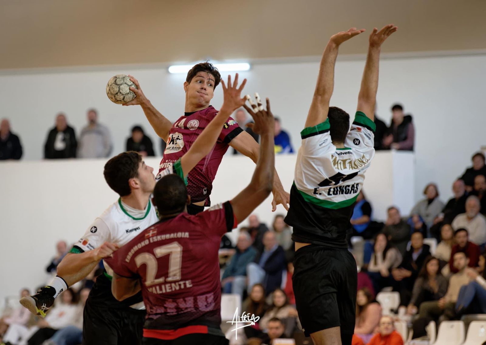Gustavo Delgado durante un partido.
