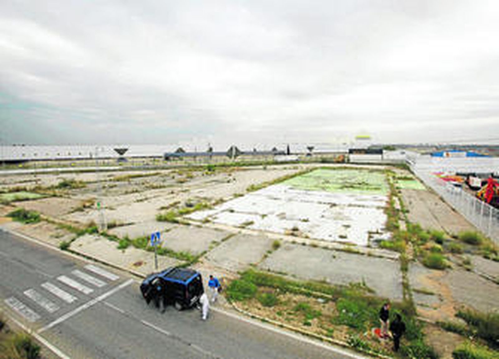 Naves expoliadas: Los ladrones de chatarra saquean los polígonos