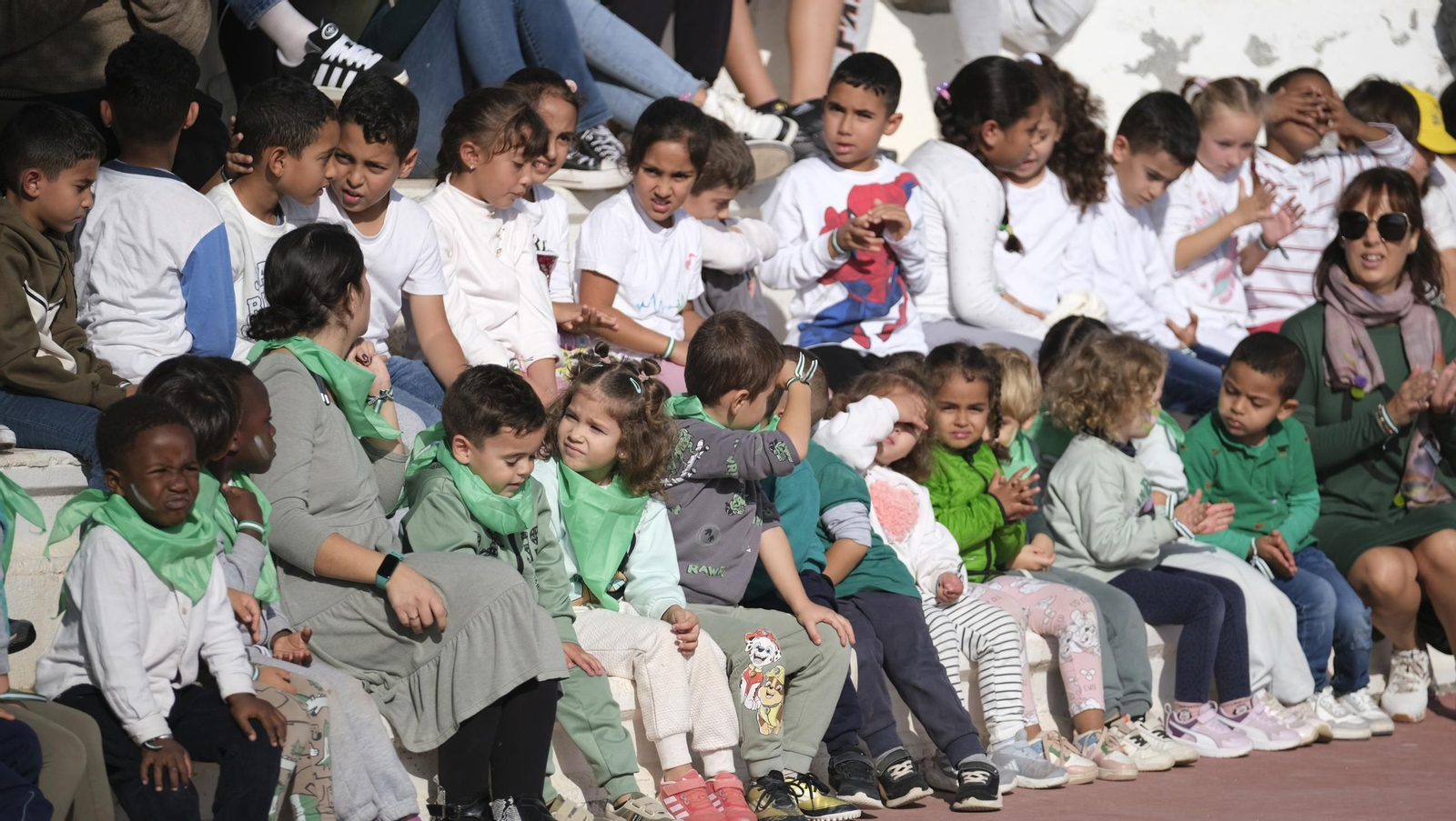 Día de la Bandera de Andalucía en el Colegio Virgen del Mar de Cabo de Gata, en imágenes