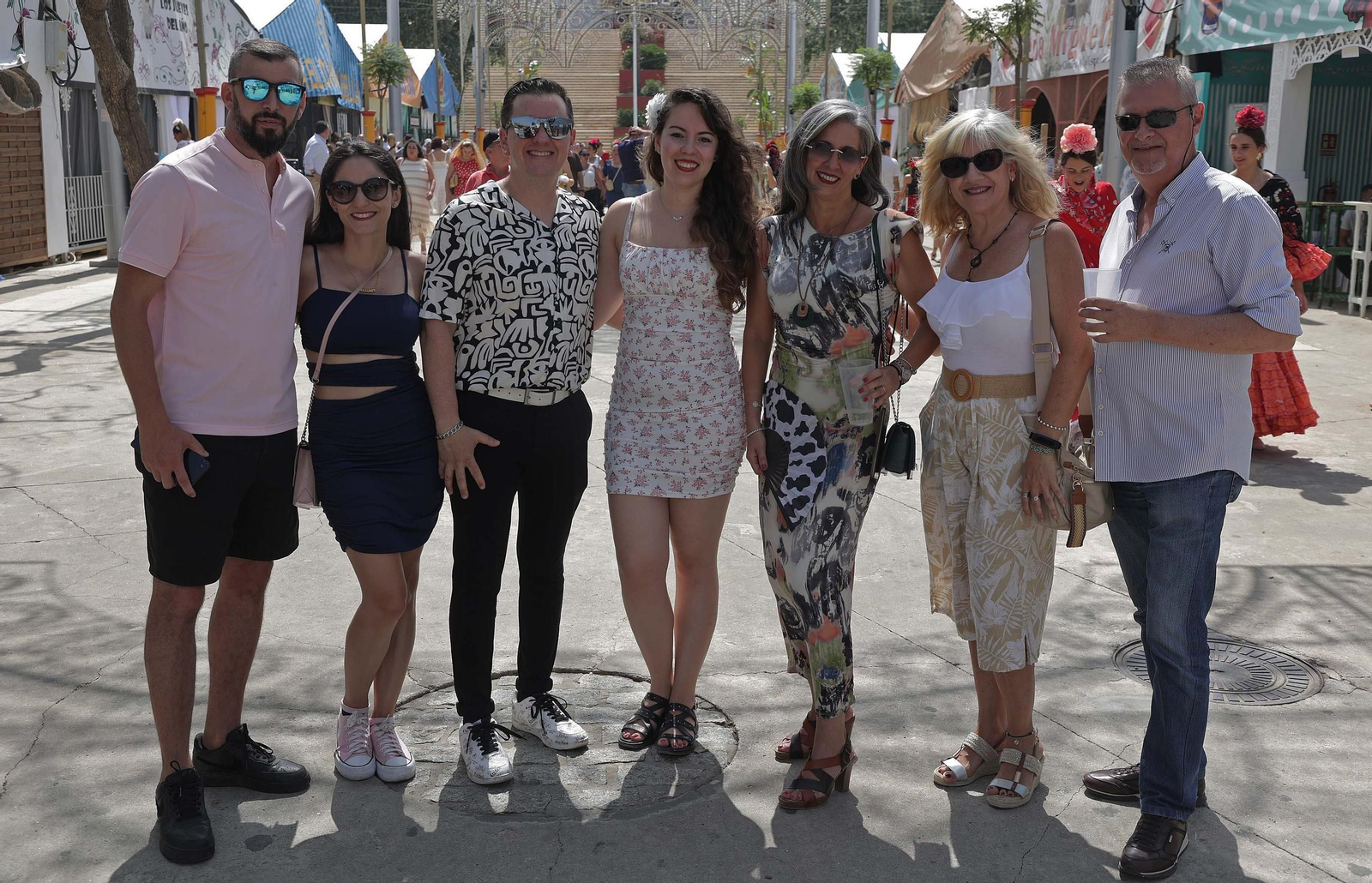 Búscate en las fotos del Domingo por Sevillanas de la Feria Real de Algeciras 2025