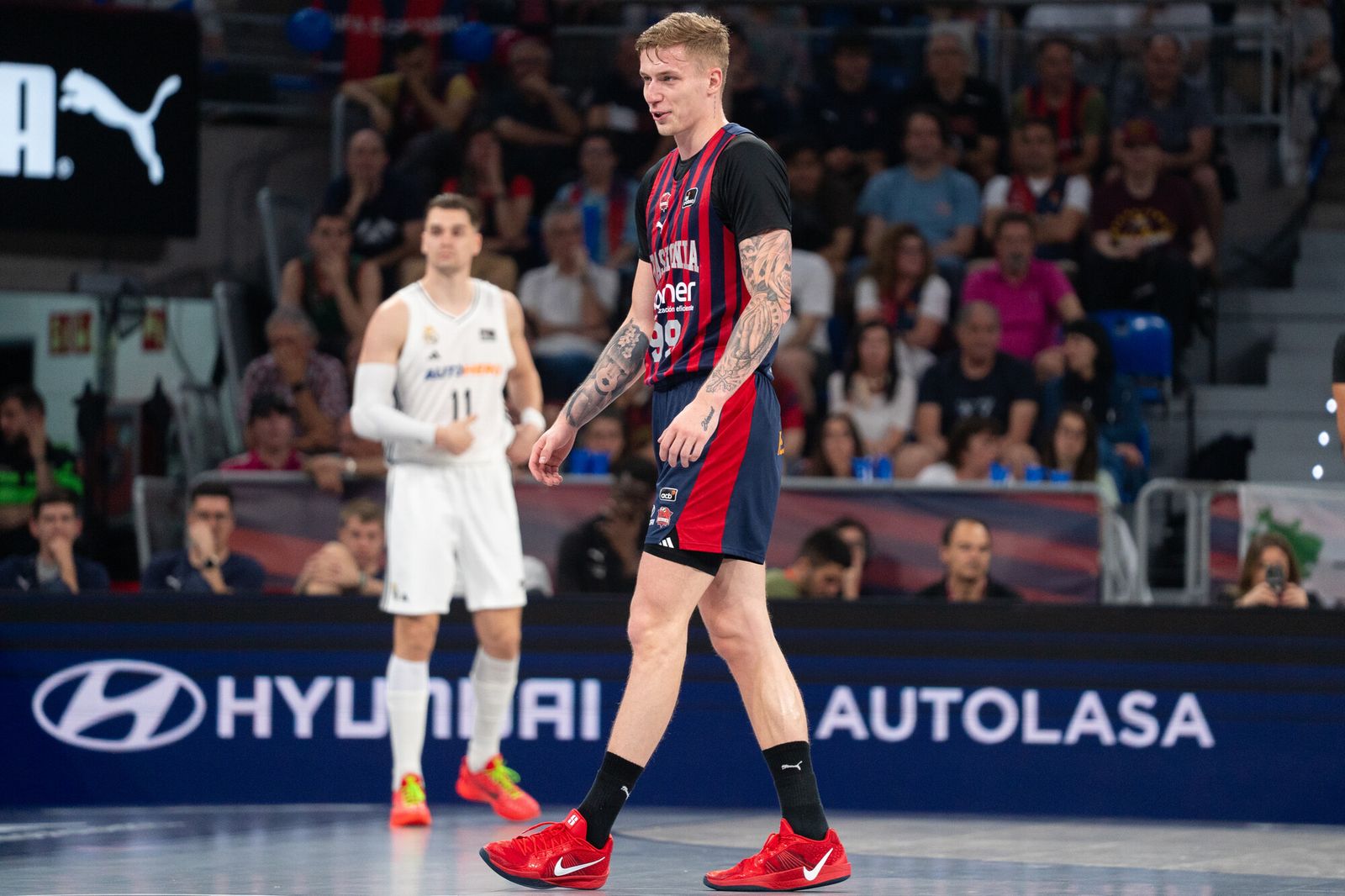 El Madrid tumba al Baskonia y espera a Unicaja o Barcelona en semifinales