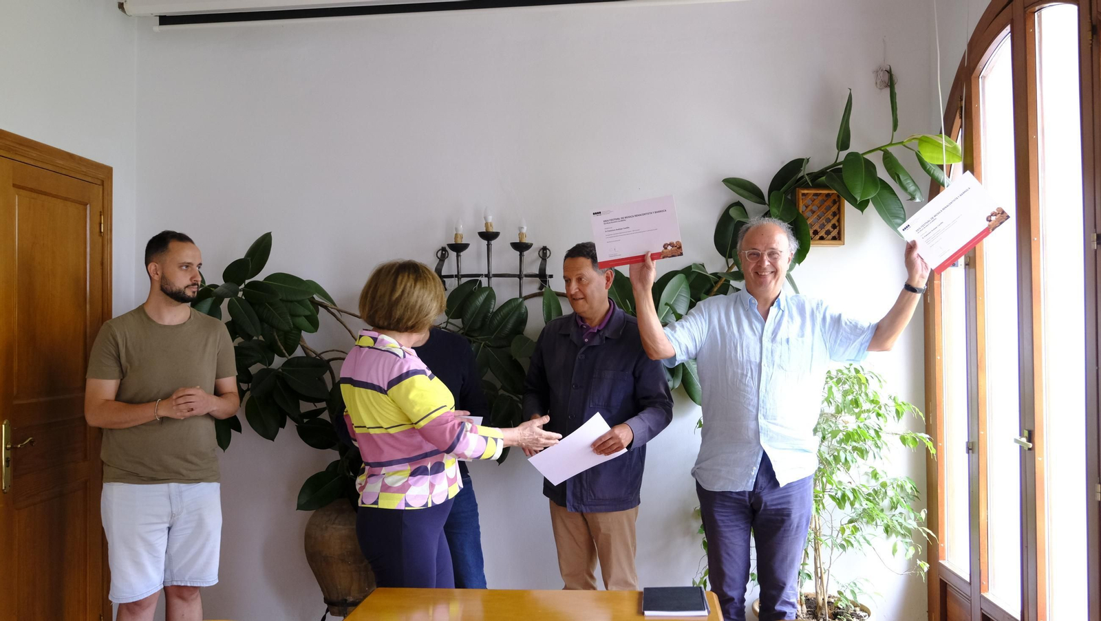 Entrega de diplomas a los alumnos del seminario de historia del Festival de Vélez Blanco