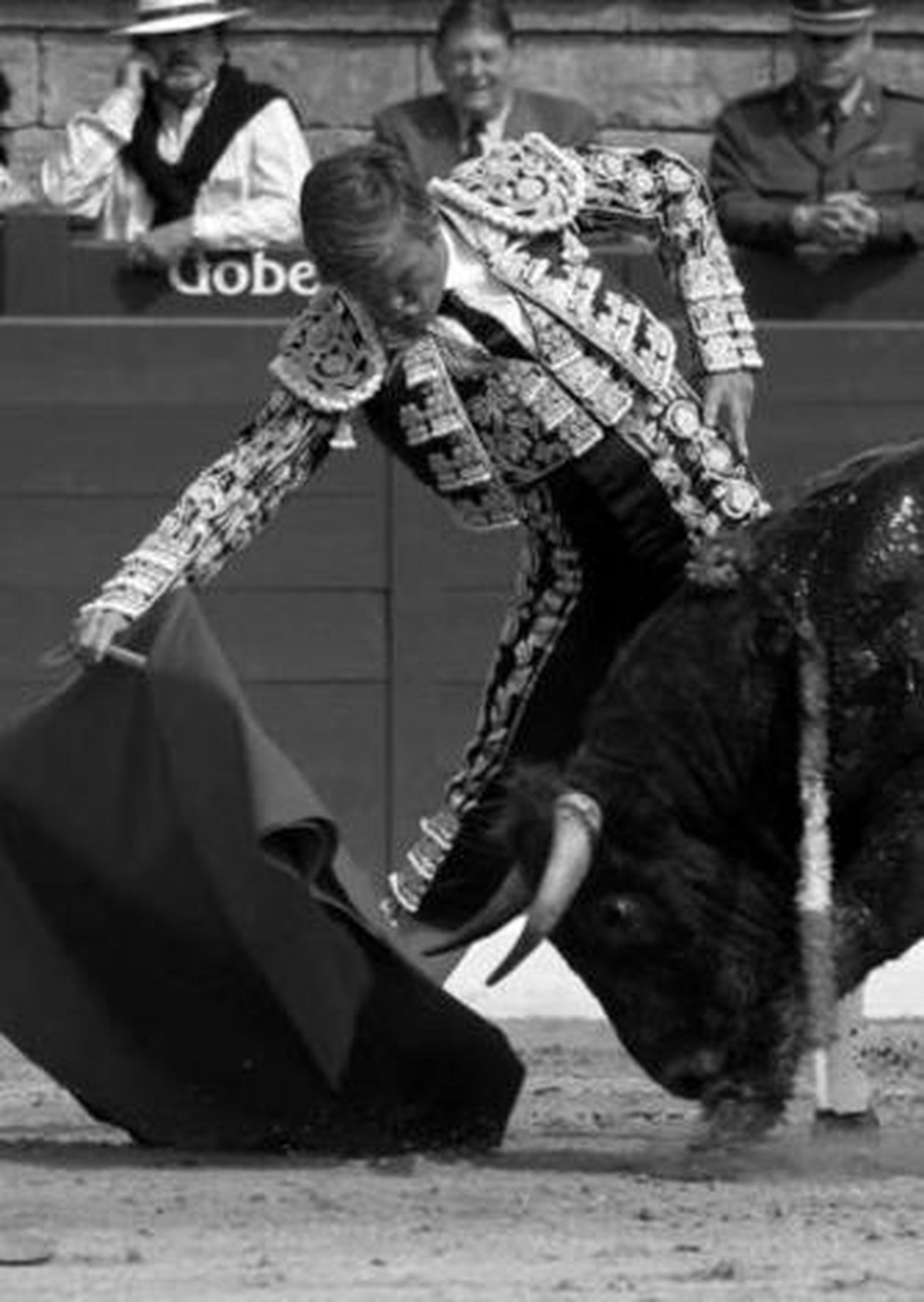 Espartaco toreando hace dos años en la plaza de toros de Espartinas.