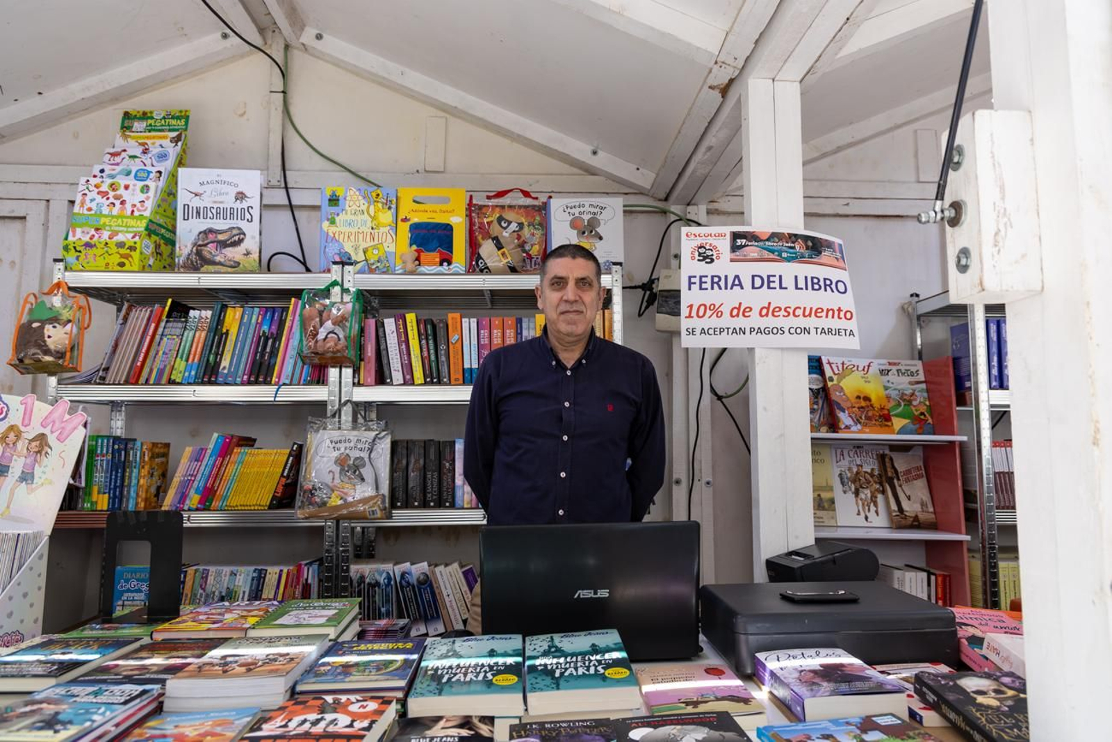 En imágenes: casetas y ambiente de la Feria del Libro de Jaén