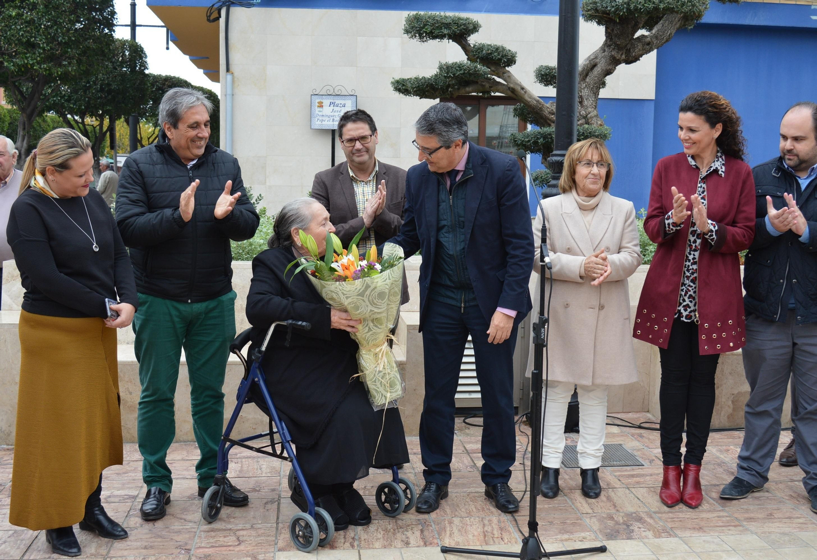 Inauguración de la plaza dedicada al boticario José Domínguez Galdón.