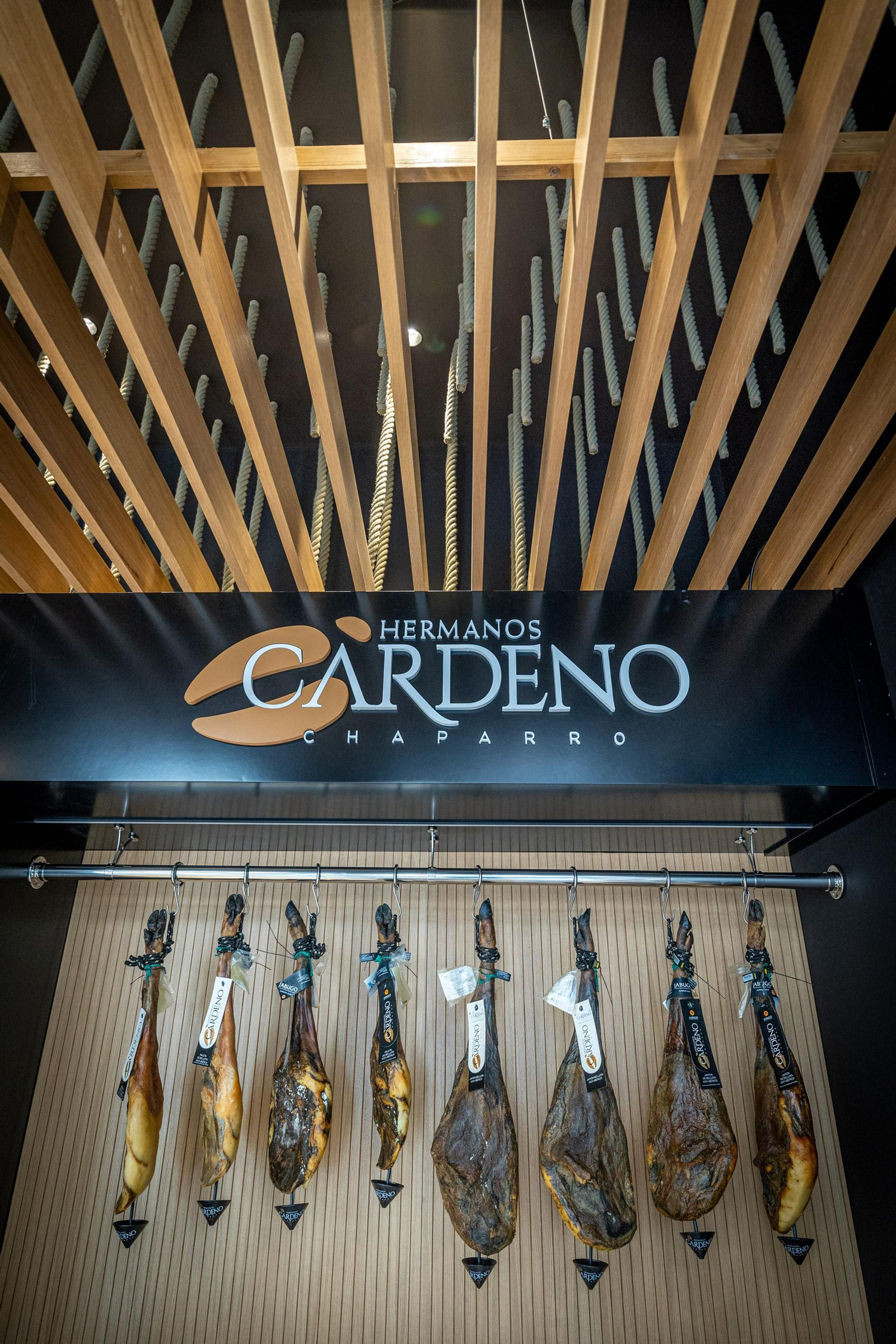 Imágenes de ‘Shopping Almadraba’ la nueva tienda de Petaca Chico en Cádiz