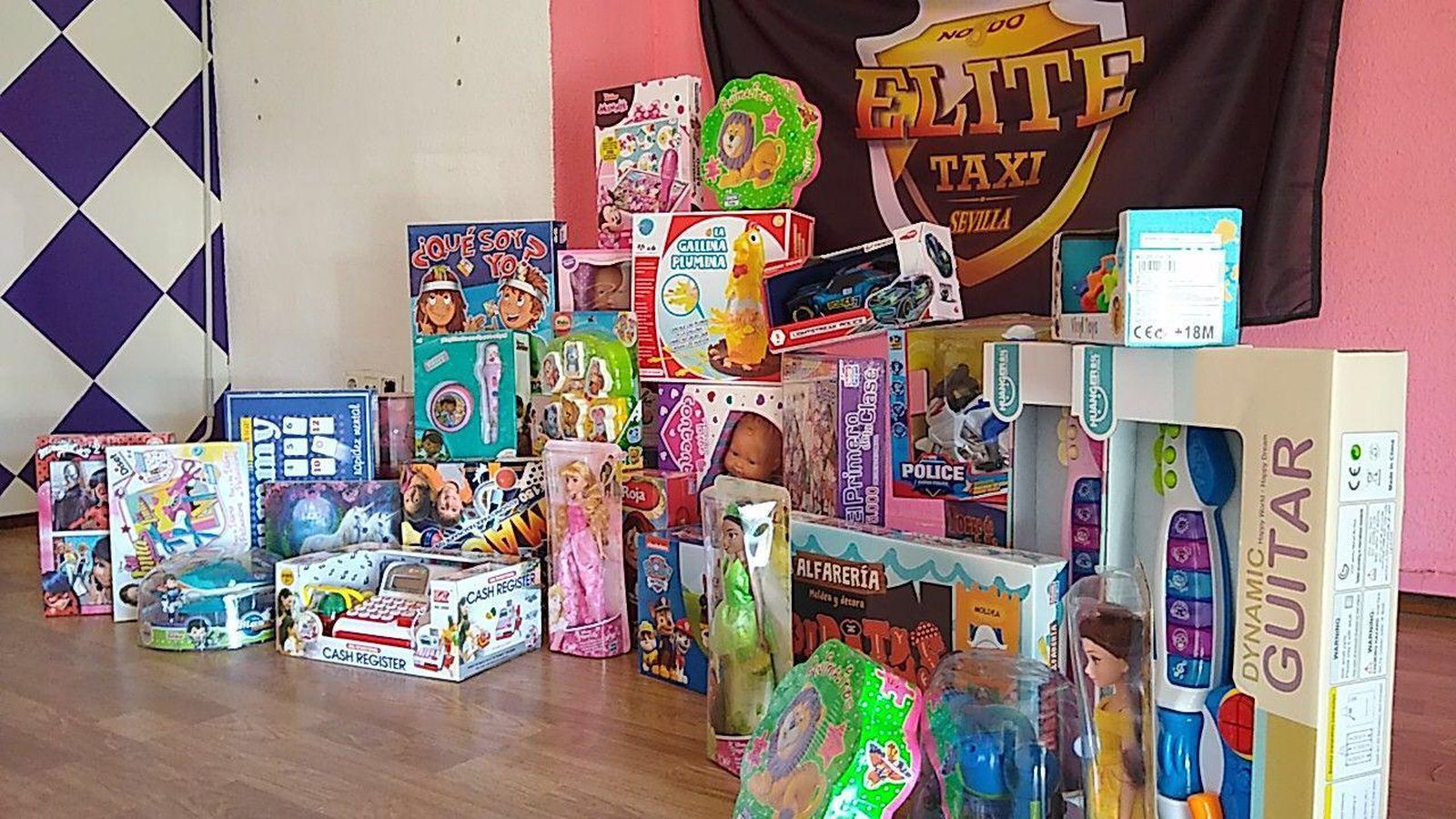 Así va la recogida de juguetes de Elite Taxi.