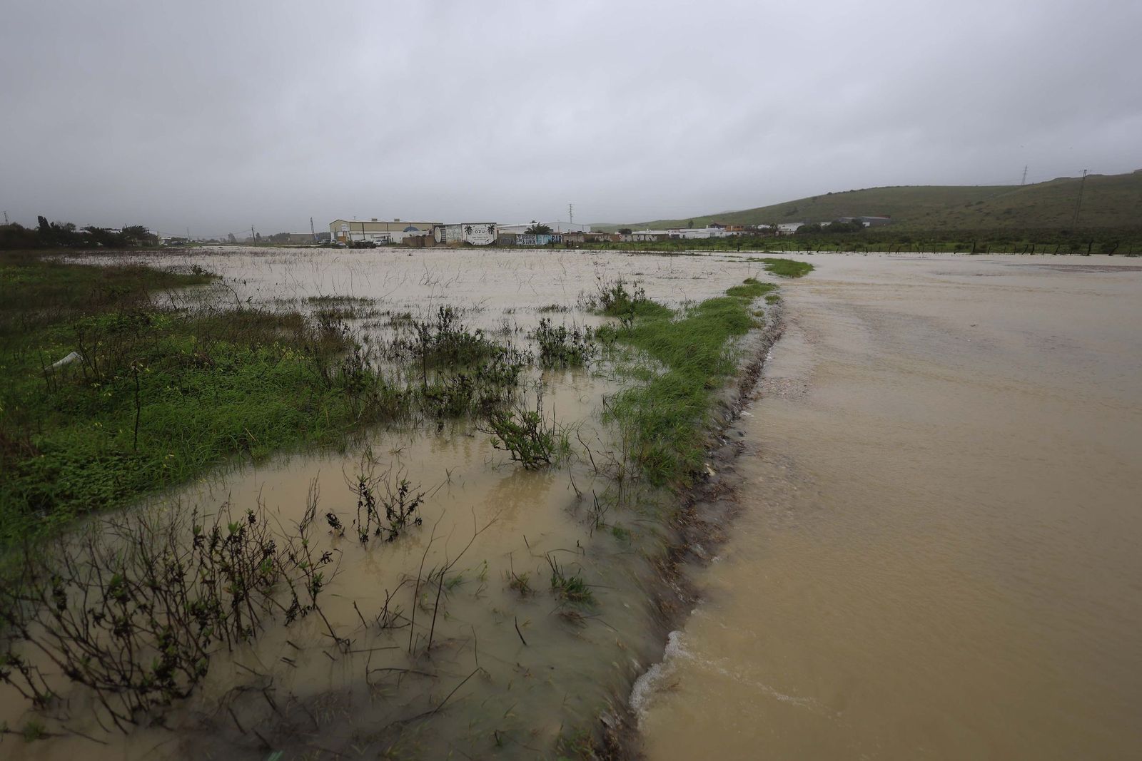 Fotos de los efectos de la borrasca Leonardo en Tarifa, Algeciras y Castellar