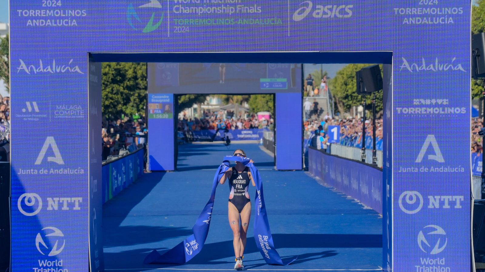 Series Mundiales de triatlón: Cassandre Beaugrand, nueva reina mundial