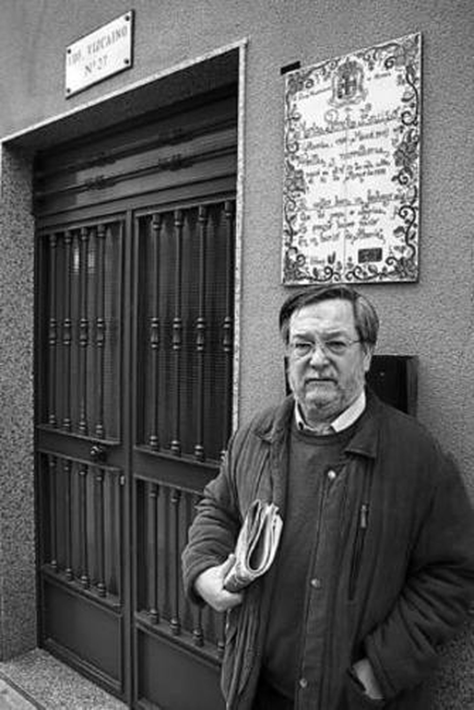 Placa en recuerdo de María Enciso