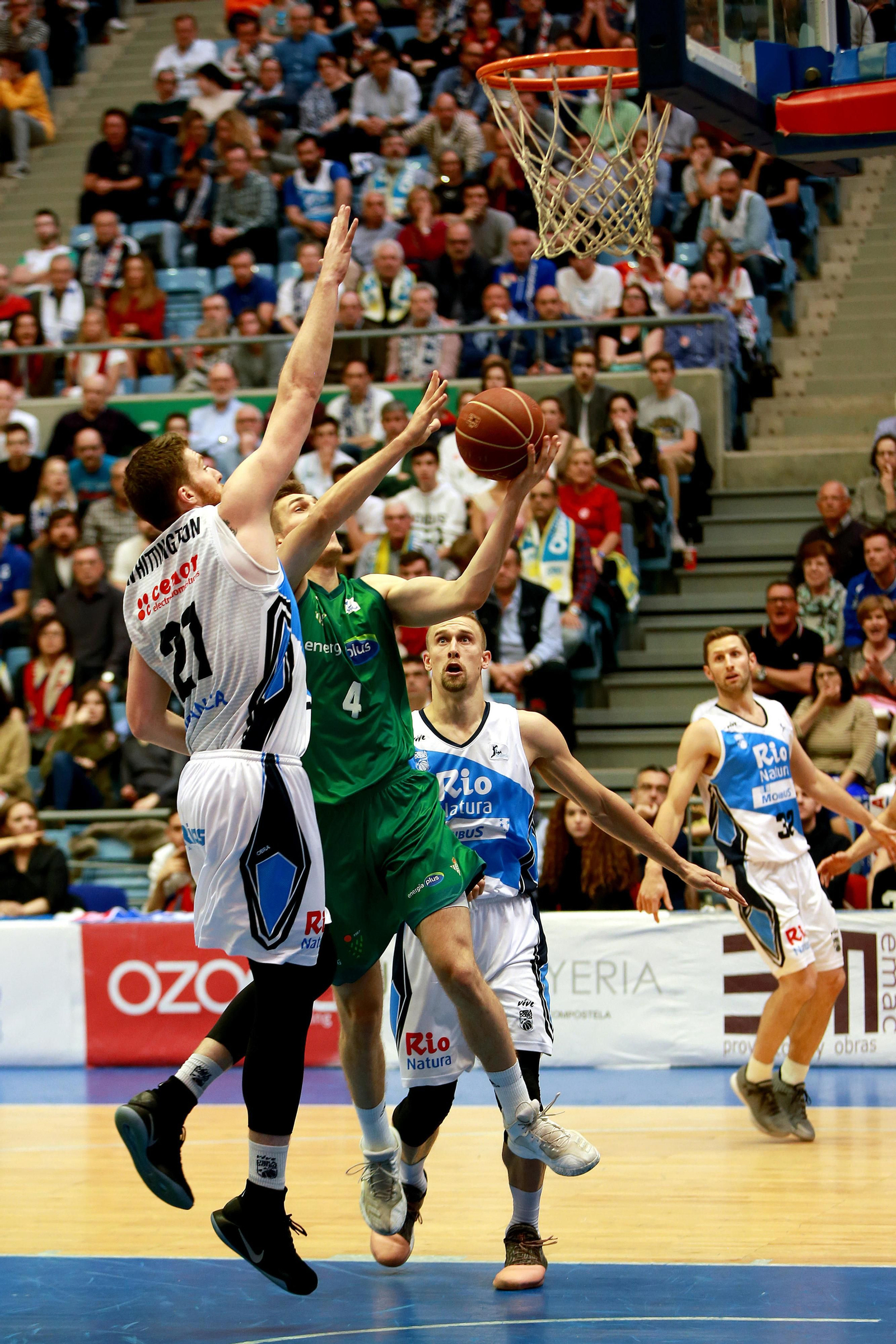 Las imágenes del Obradoiro-Betis E-Plus