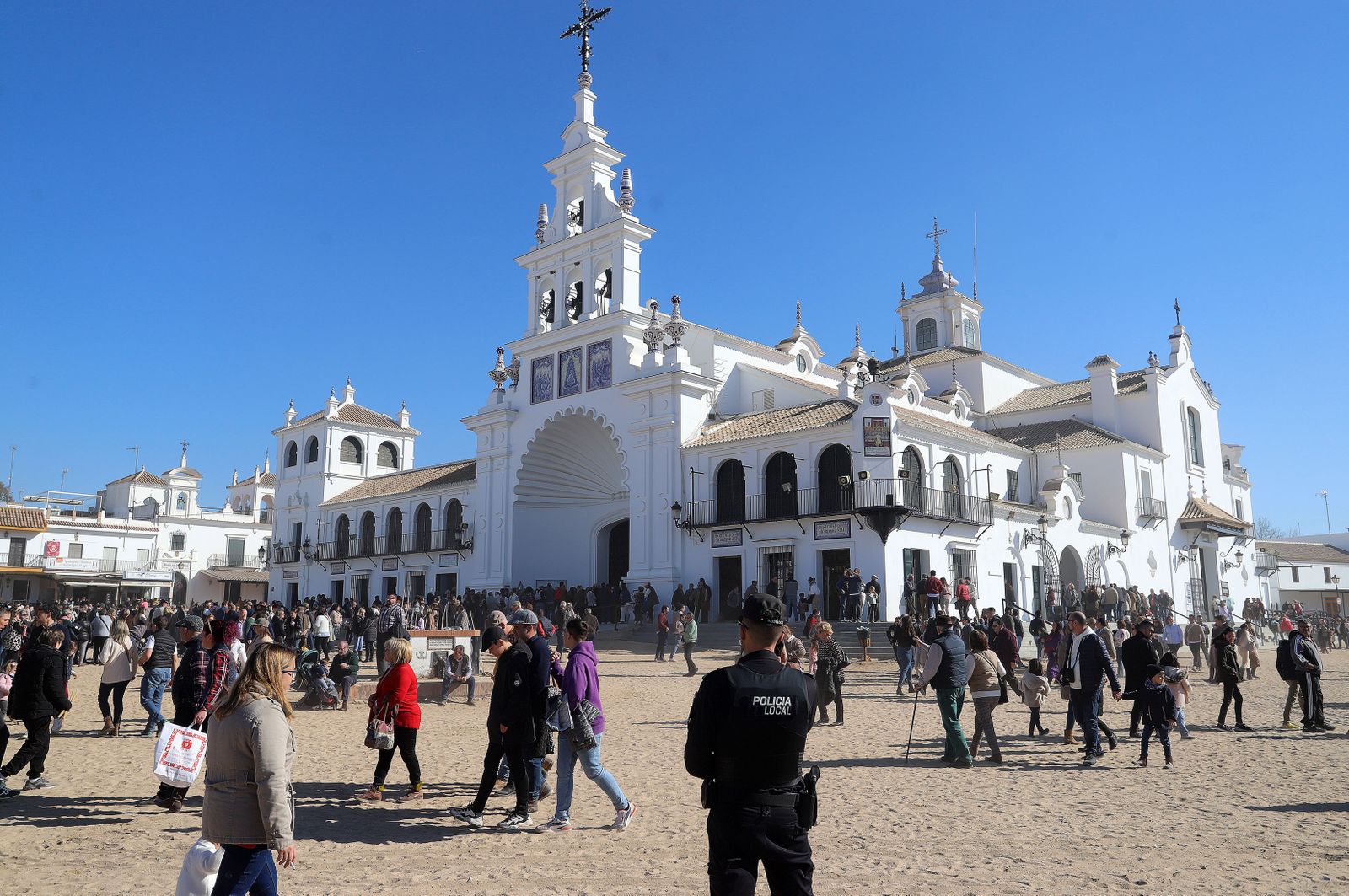 Imágenes del ambiente en la aldea del Rocío para celebrar la Candelaria