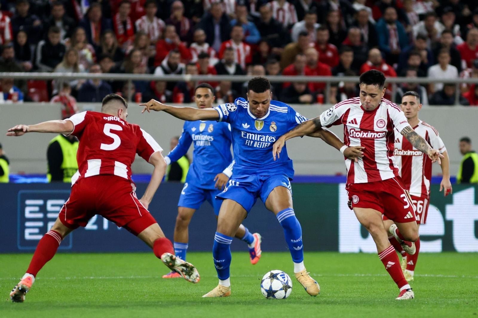 Las imágenes del Olympiacos-Real Madrid