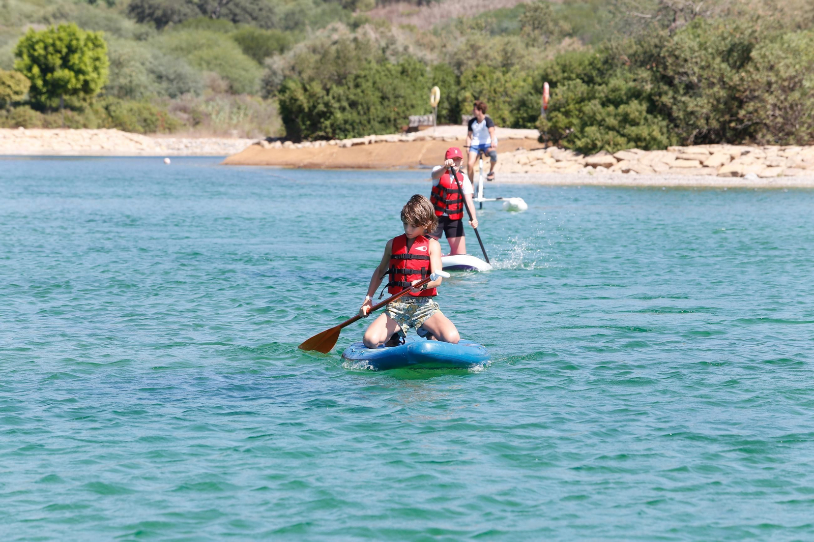 Sotogrande se vuelca con la solidaridad: las mejores imágenes de la Charity Paddle Surf Race 2025