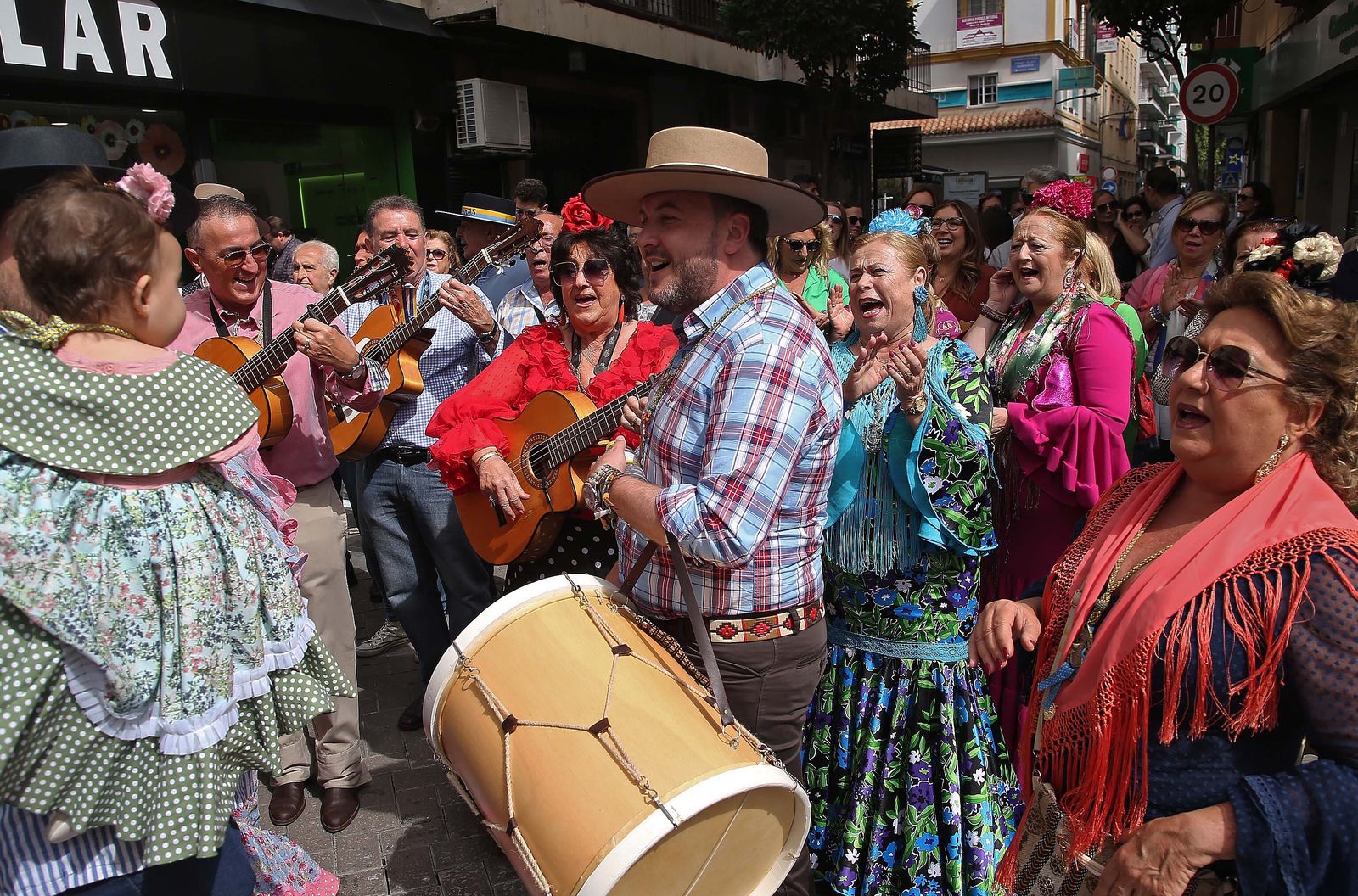 El comienzo de la peregrinación de la Hermandad del Rocío de Algeciras, en imágenes