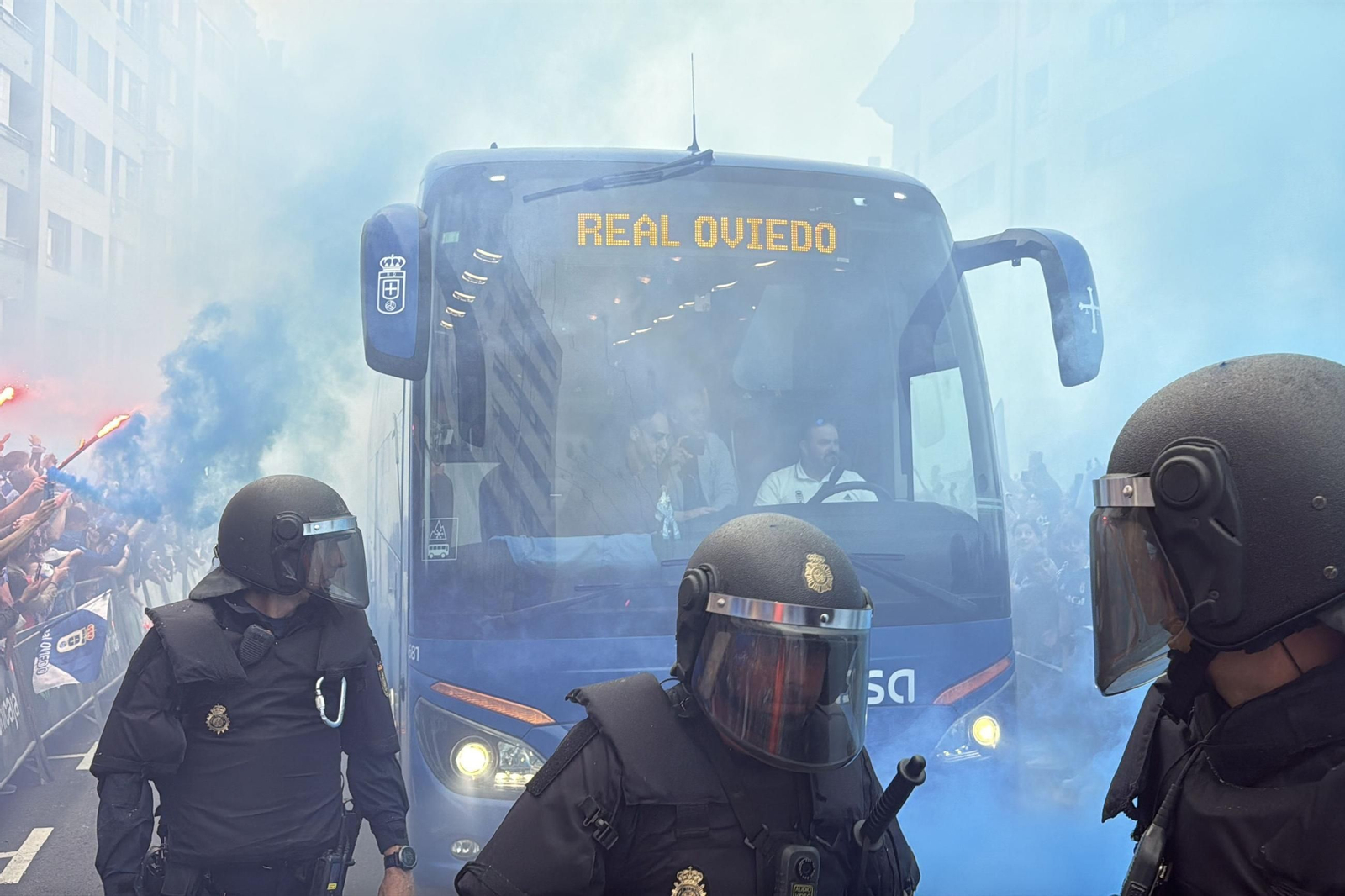 Las fotos del ascenso del Oviedo ante el Mirandés