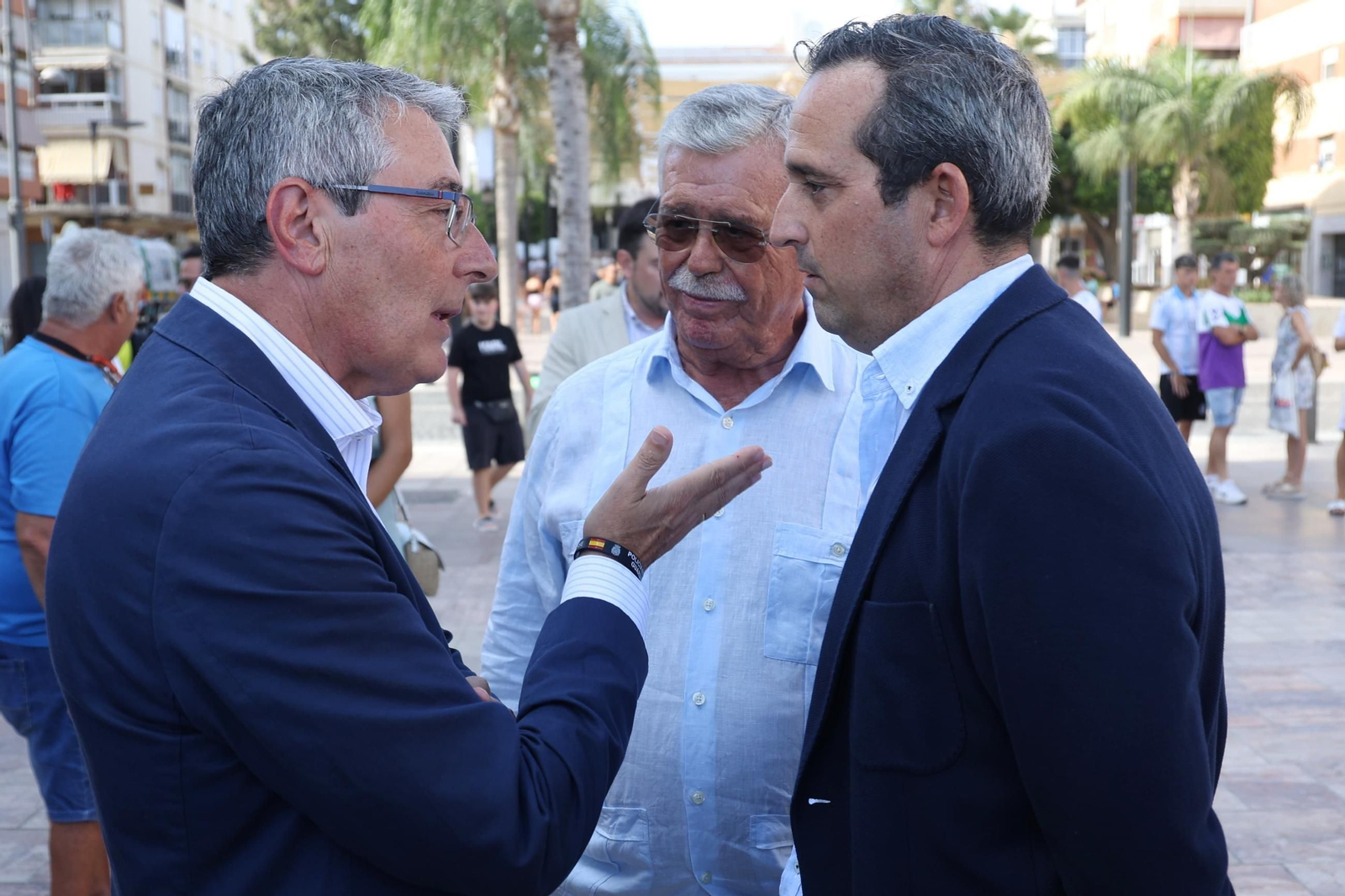 Naranja, morado y el ojo fenicio: la tercera camiseta del Málaga CF 2025/26