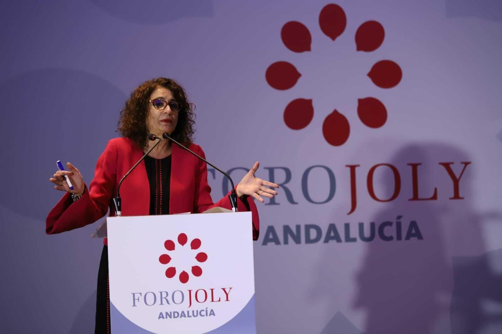 Montero durante su discurso en el Foro Joly celebrado hoy en Málaga Montero durante su discurso en el Foro Joly celebrado hoy en Málaga