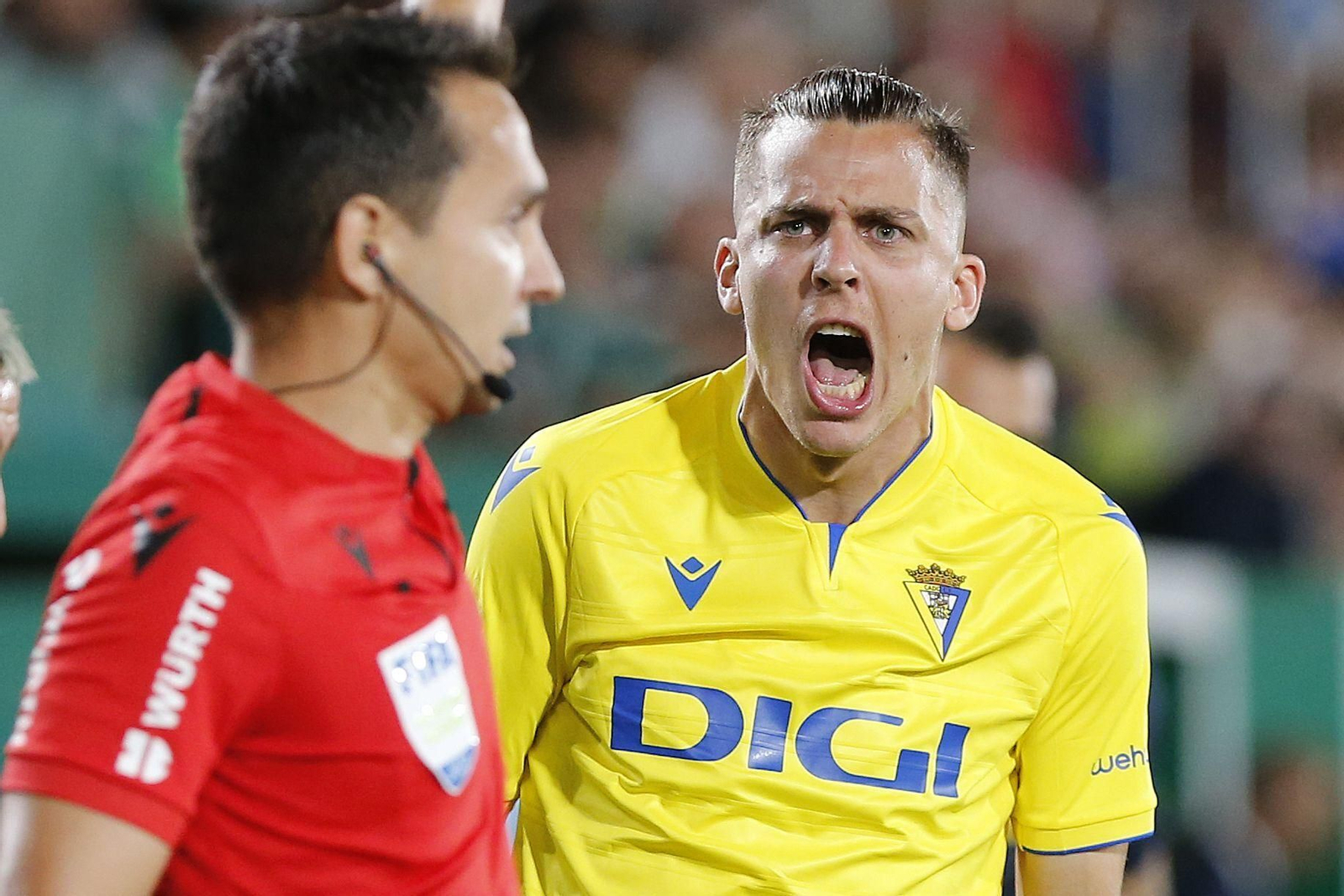 Las imágenes del Elche-Cádiz, el inolvidable partido de la permanencia