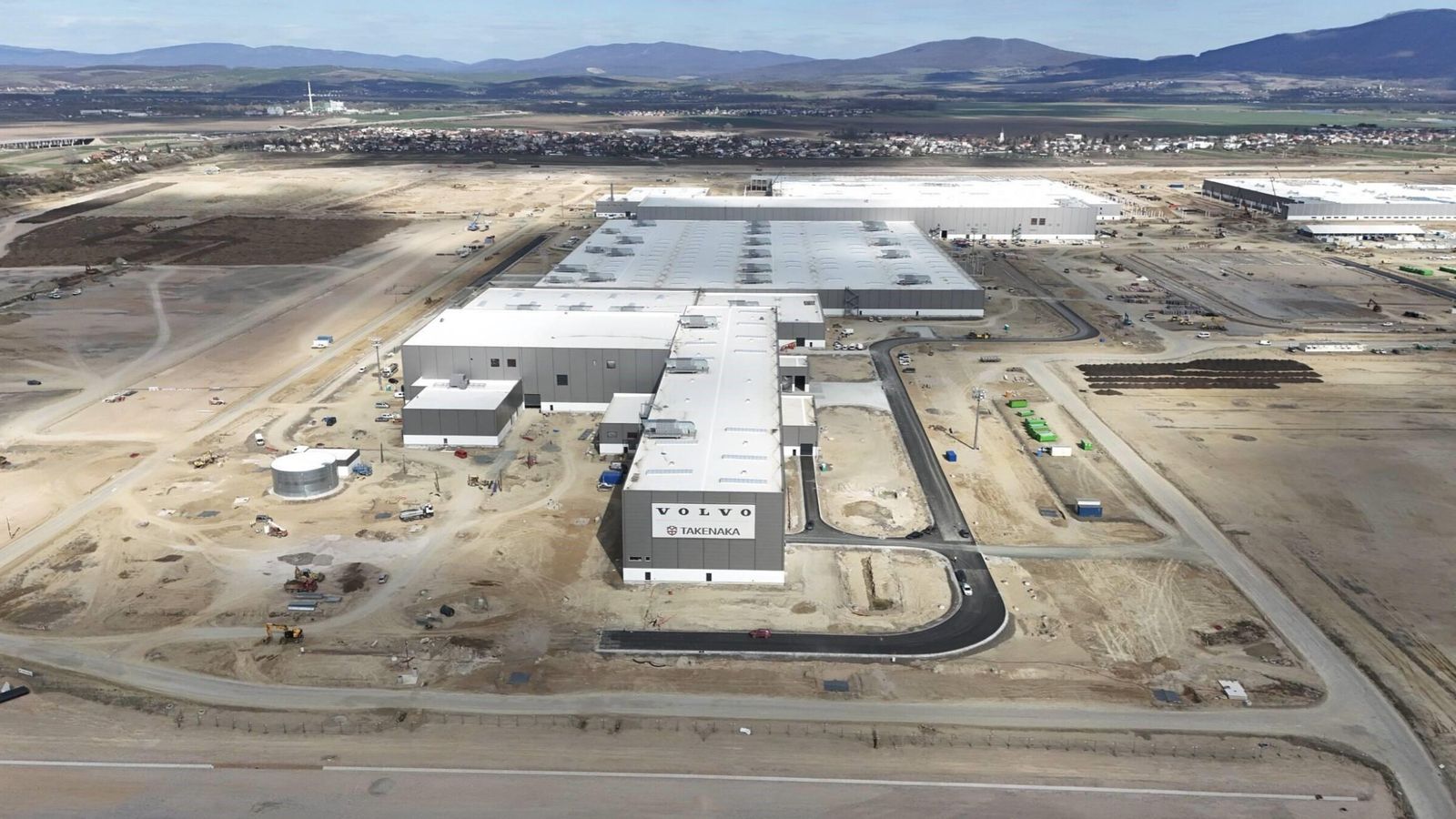 La producción de vehículos en la planta que Volvo está levantando en Kosice (Eslovaquia) se iniciará en 2027. La producción de vehículos en la planta que Volvo está levantando en Kosice (Eslovaquia) se iniciará en 2027.