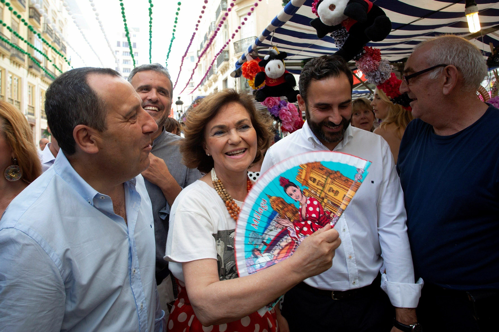 Calvo, durante su visita este sábado a la Feria del centro de Málaga.