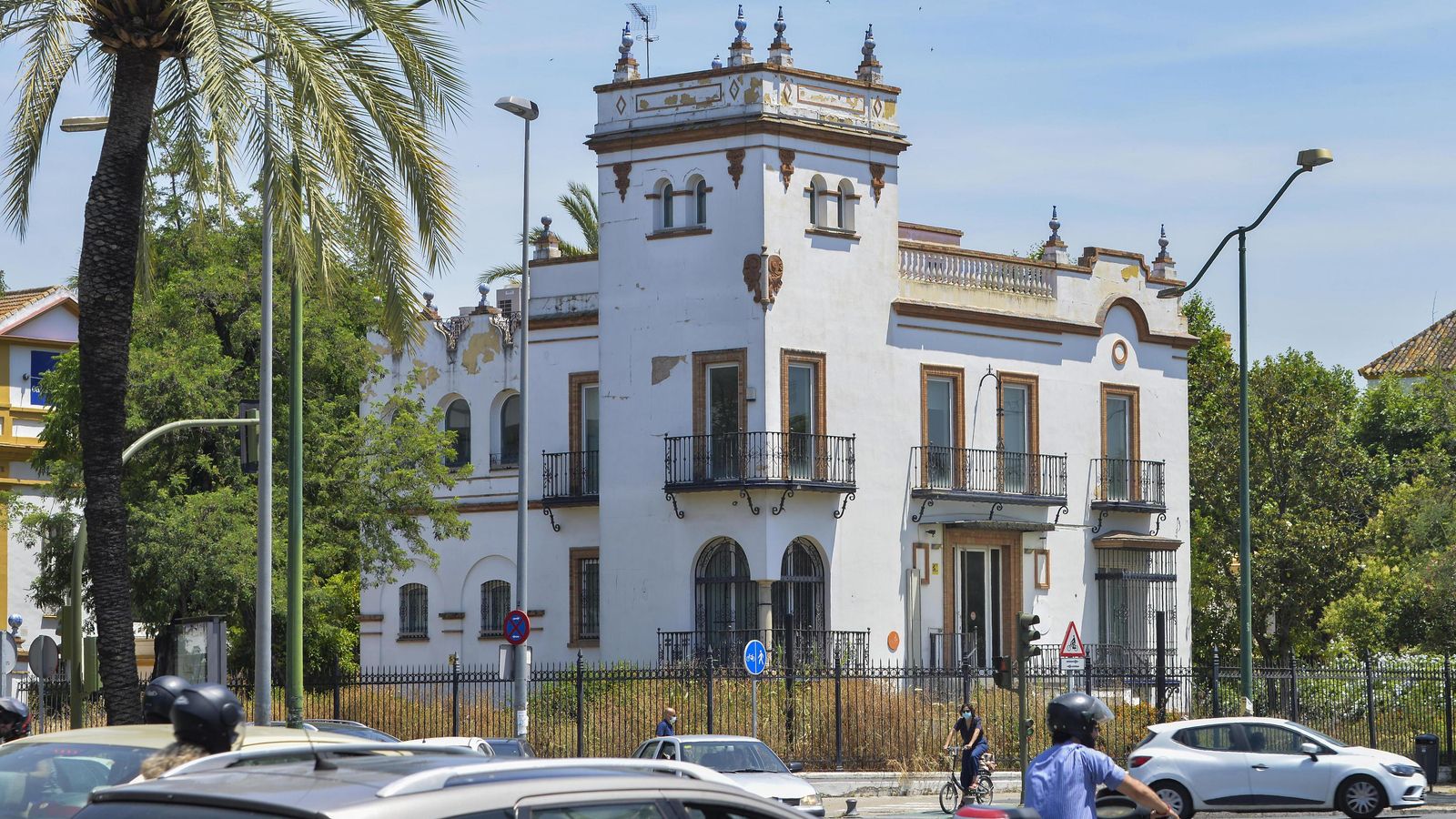 Un chalet regionalista de la Palmera.