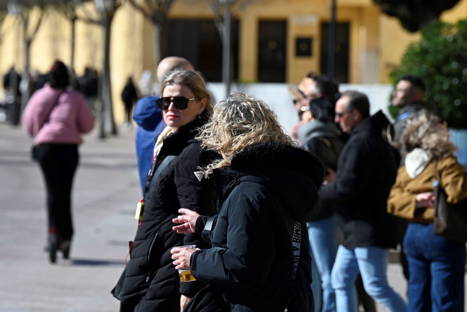 El sol llena de nuevo las calles de gente en Córdoba
