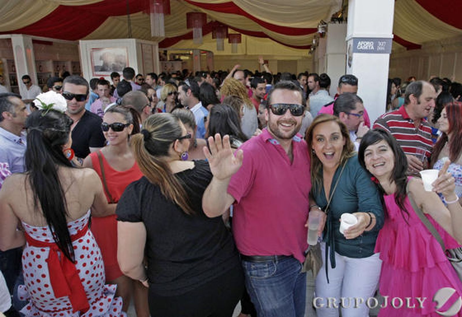 Nada como un buen plato de jamón y una copita manzanilla para refrescar la jornada de feria.

Foto: Erasmo Fenoy