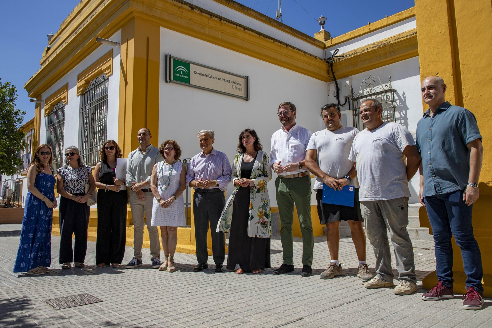 Foto de familia del anuncio de la actuación