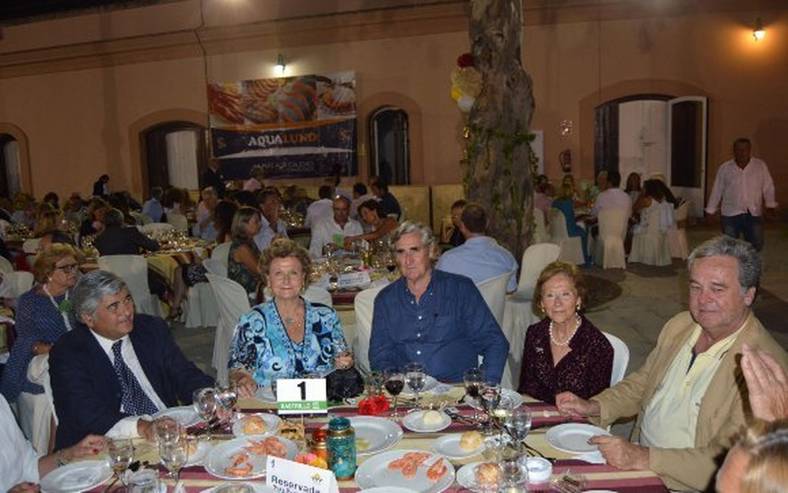 Manolo Barbadillo, Beatriz de Orleans-Borbón, Ignacio Romero Solís, Encarna Bustillo y Ramón Ageo.

Foto: Ignacio Casas de Ciria