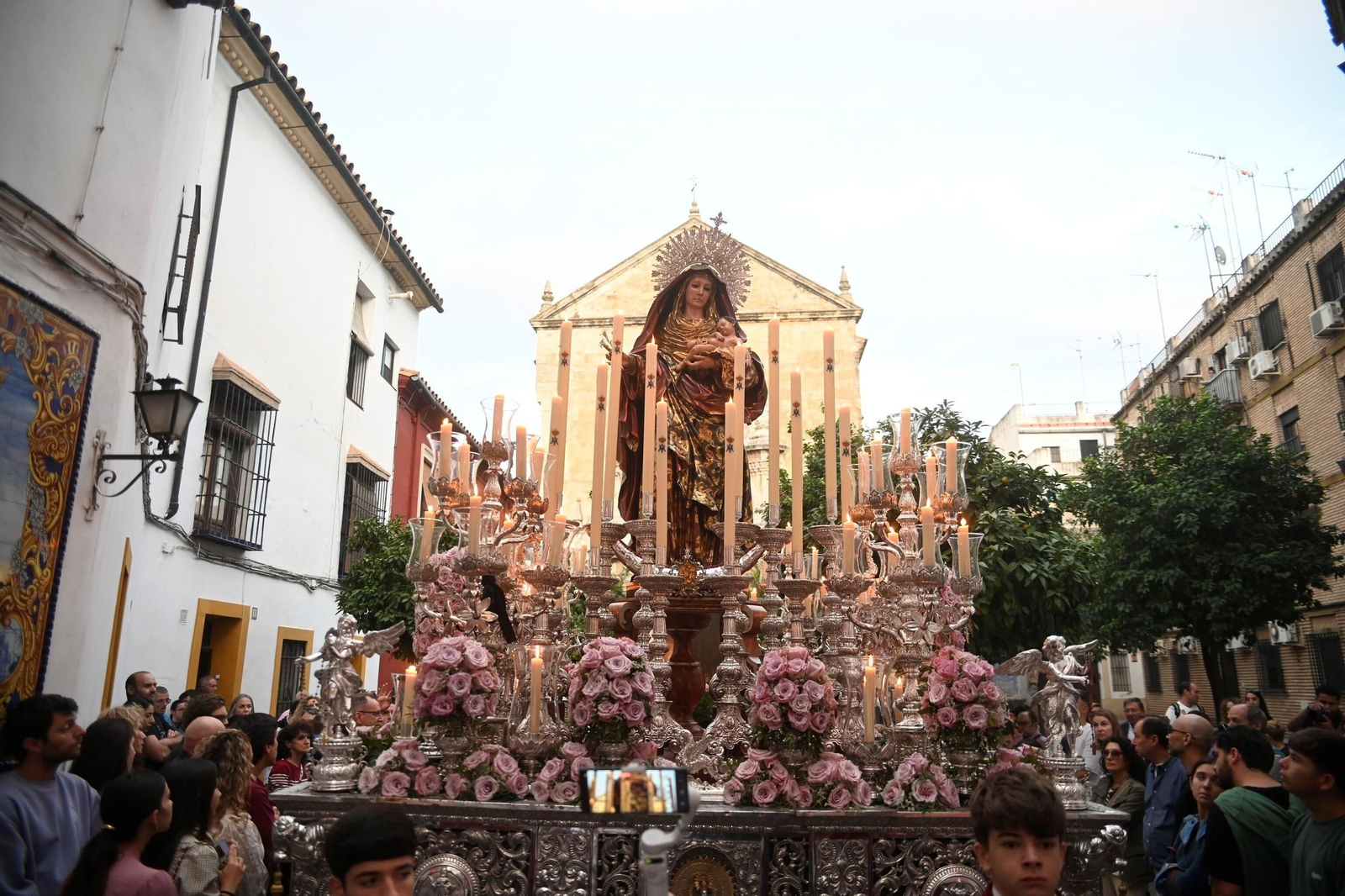 La mejores imágenes de la procesión de la Virgen del Amparo