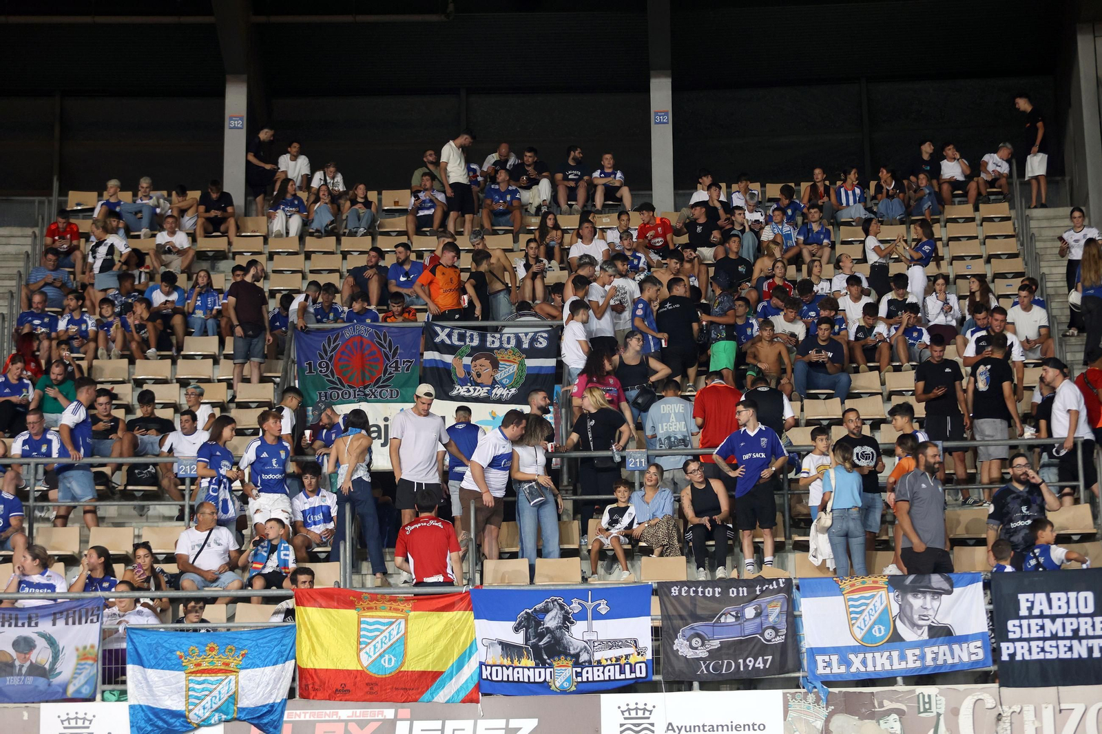 Búscate en el Trofeo Feria de la Vendimia entre el Xerez CD contra el Juventud Torremolinos en Chapín