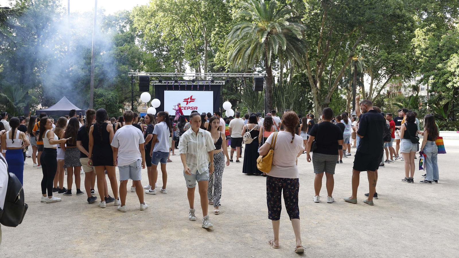 Las fotos de la fiesta del Orgullo LGTBI en el Parque María Cristina en Algeciras