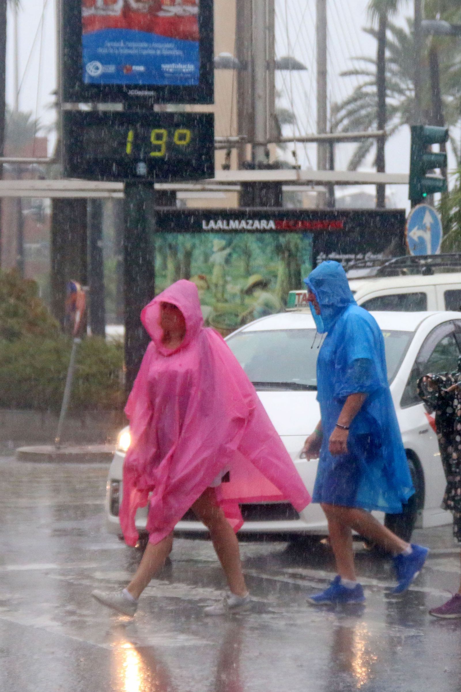 Lluvia del miércoles en la capital almeriense, con 19 grados centígrados.