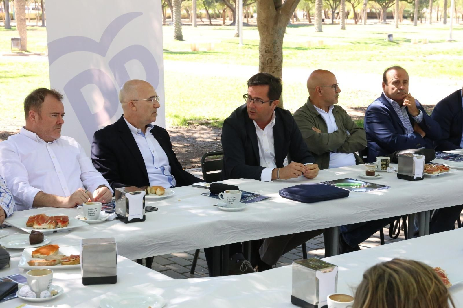 Las imágenes de la presentación del programa electoral del PP de El Ejido