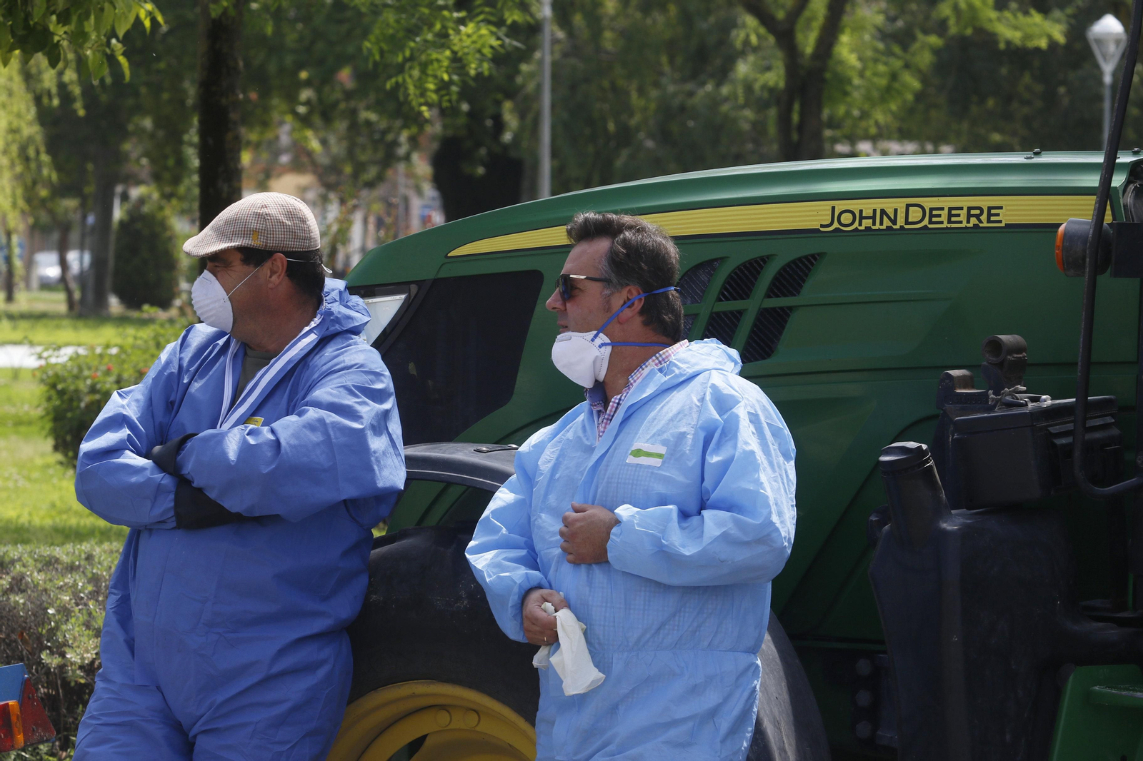 Las fotos del homenaje de los agricultores a los sanitarios de Córdoba