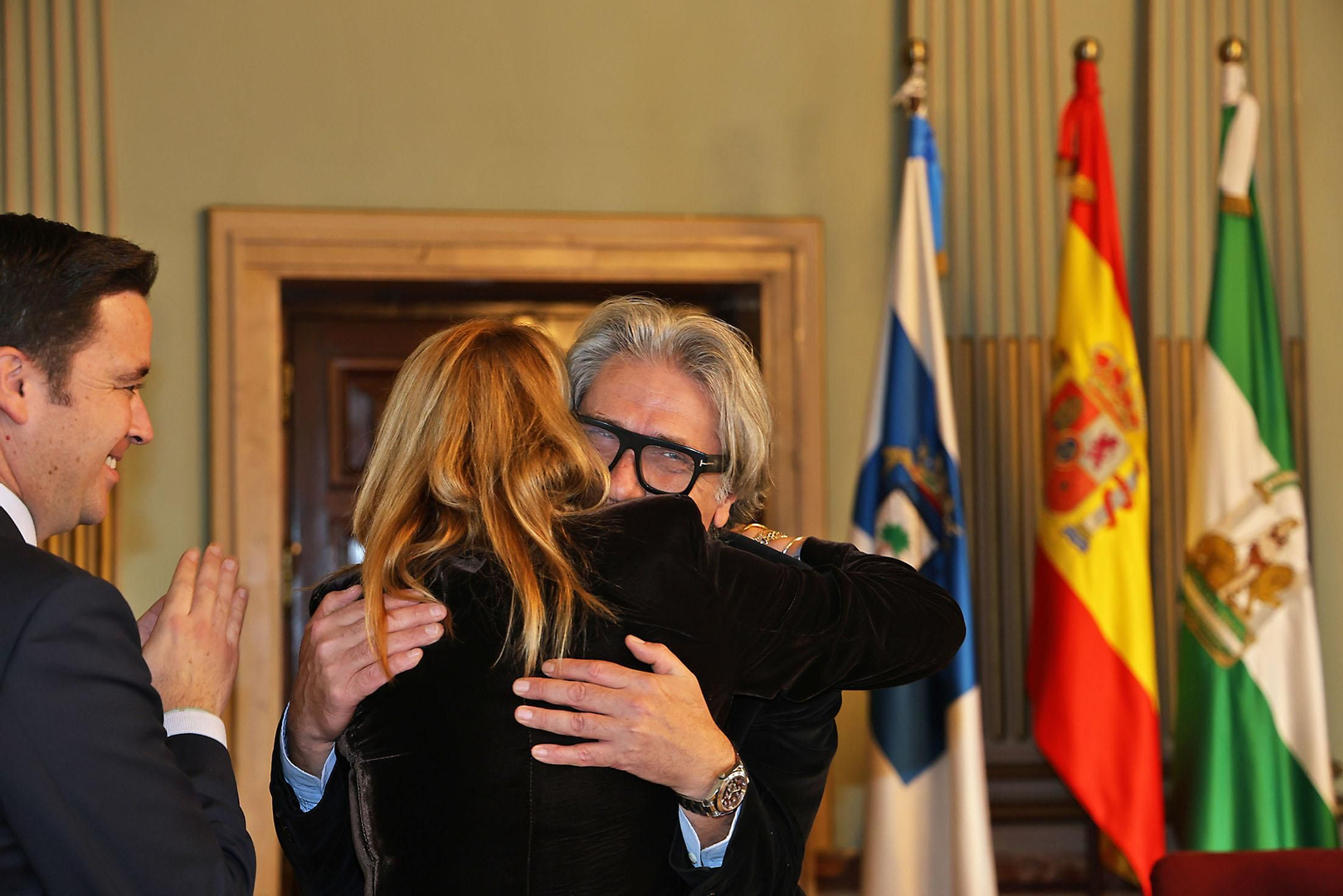 Sus Majestades Los Reyes Magos son coronados en el Ayuntamiento de Huelva