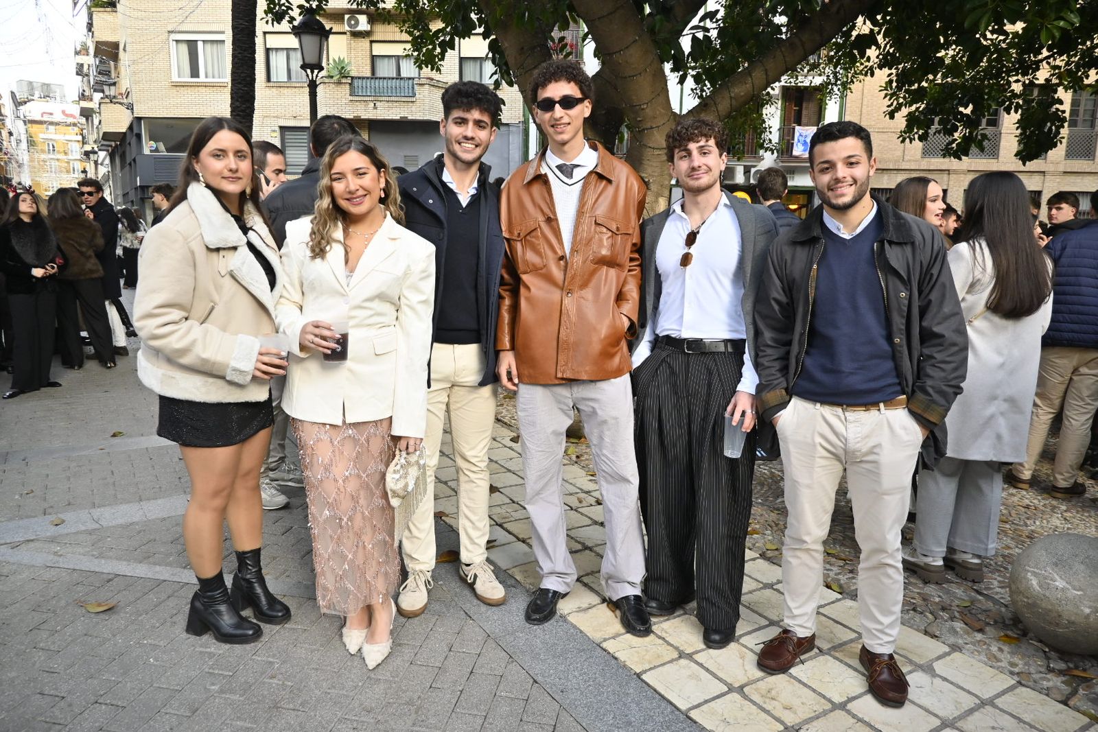 Búscate en las mejores fotografías del tardeo de este 31 de diciembre en Huelva